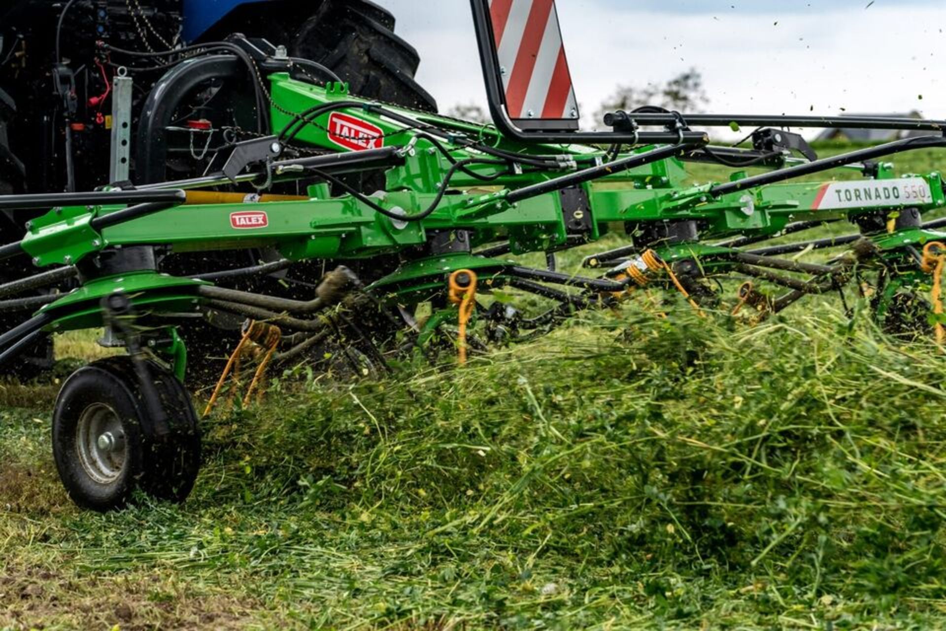 GEAR UP FOR SUCCESS: TALEX TORNADO 550 TEDDER WITH COMER GEARBOX PRECISION - Image 8 of 11