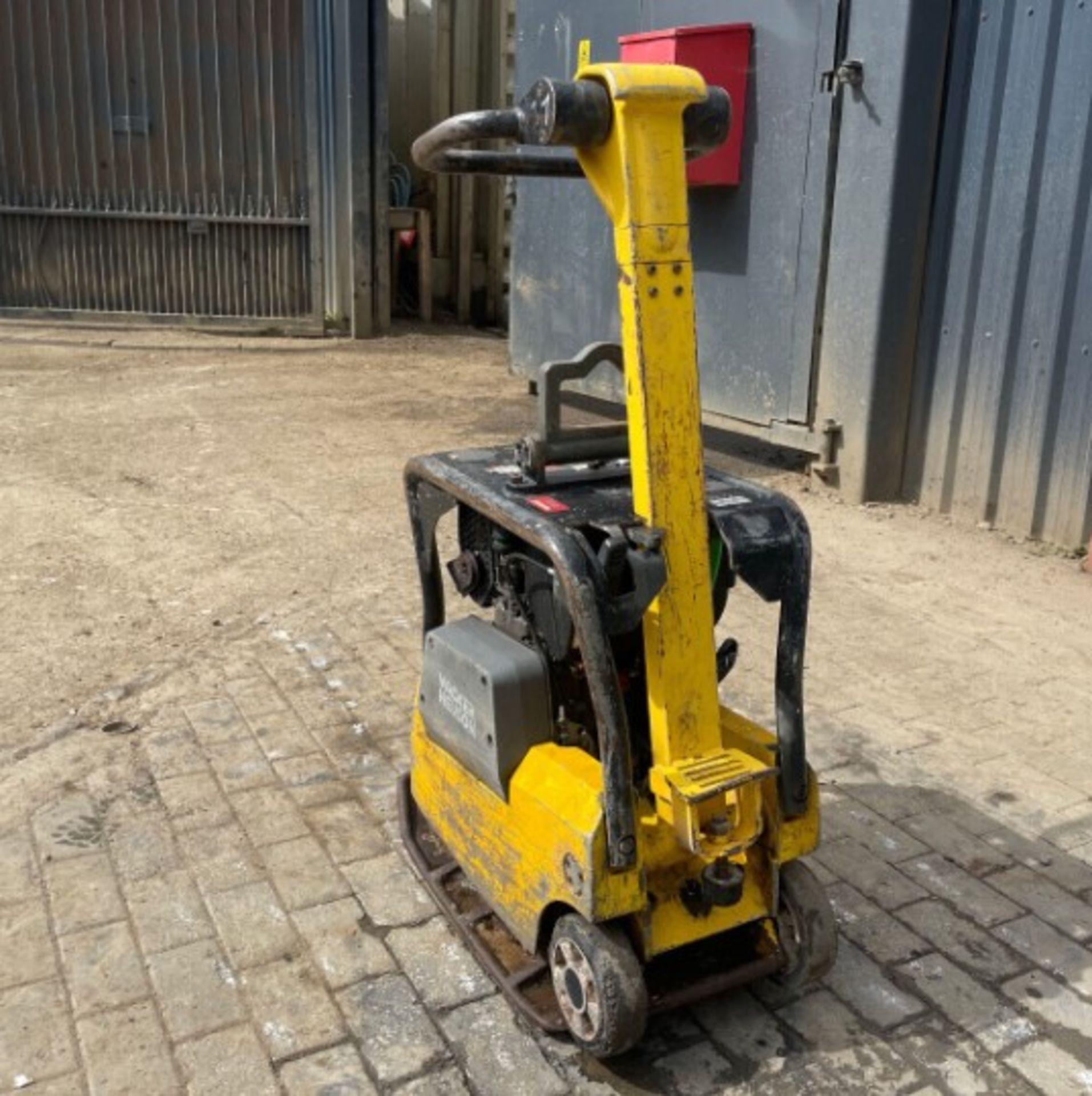 WACKER NEUSON DPU 2540H: PAVING THE WAY IN 2011 - Image 2 of 6