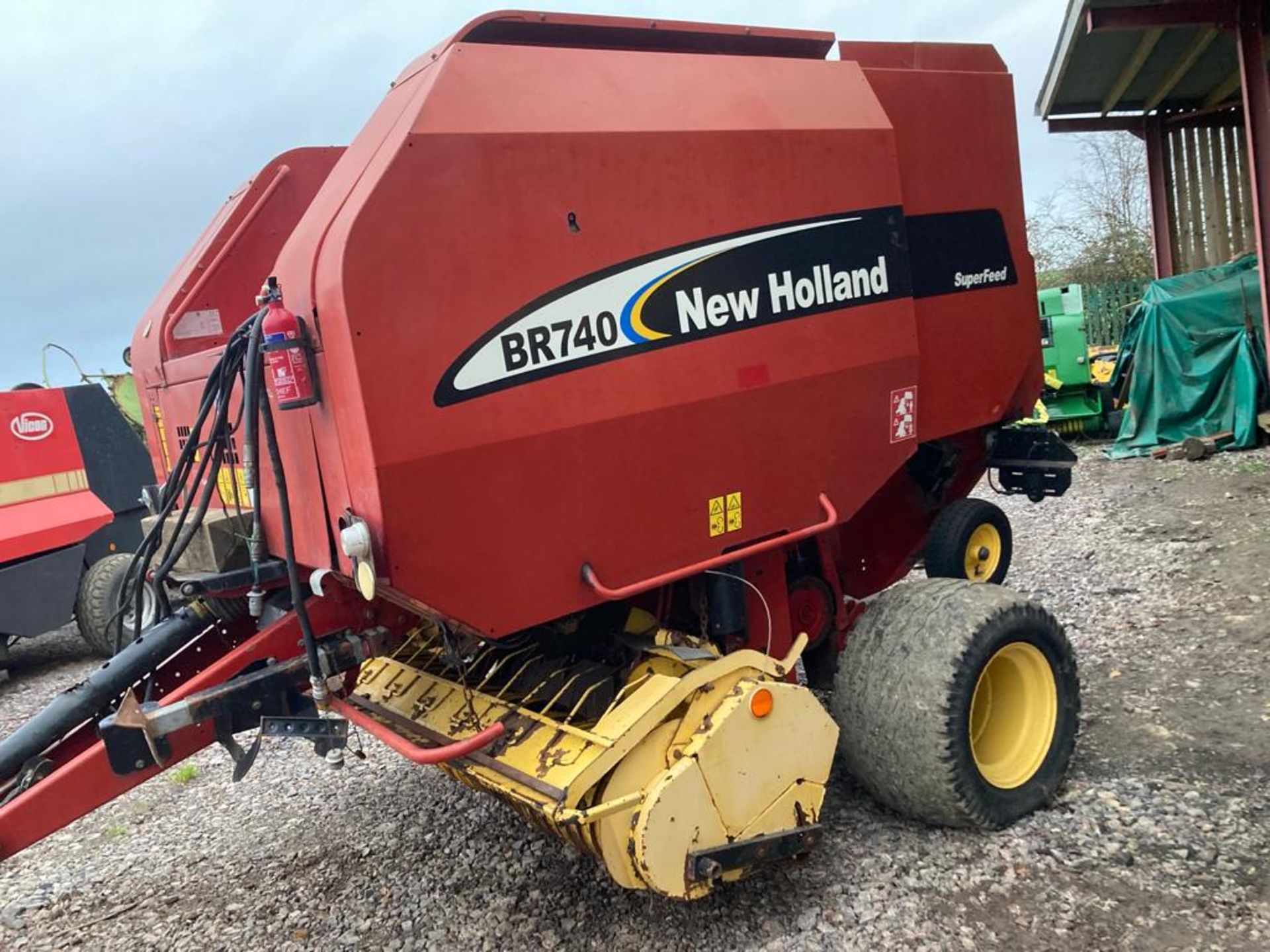 NEW HOLLAND BR740 SUPER FEED BALER.