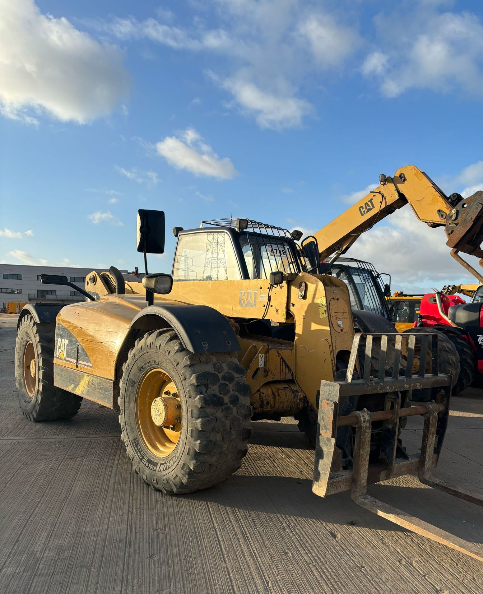 CAT TH330B TURBO POWERSHIFT TELEHANDLER, JOYSTICK CONTROLS, QH, PUH, WLI - Image 4 of 4