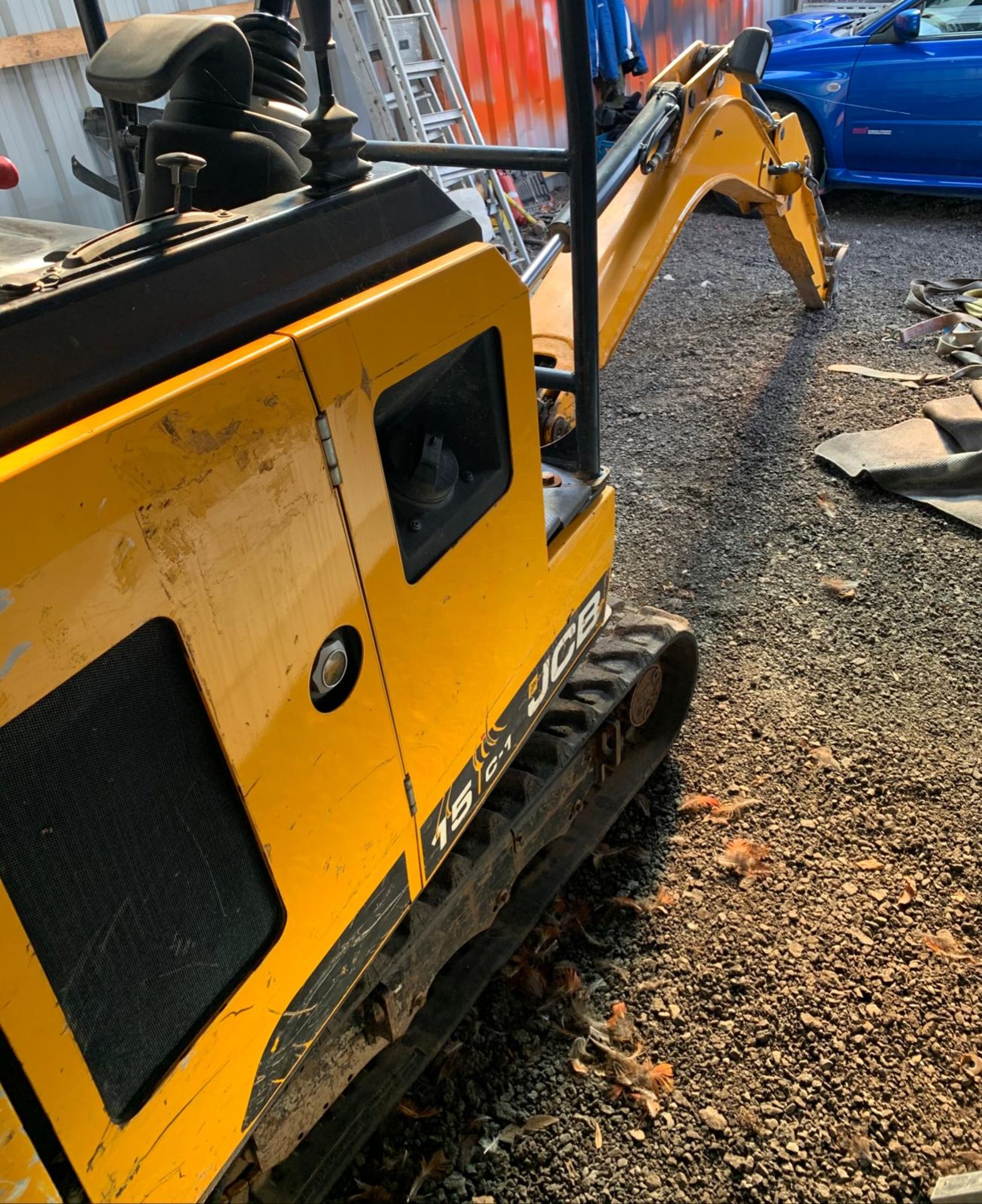 2018 JCB MINI DIGGER: GOOD TRACKS, 2 BUCKETS INCLUDED - Image 2 of 11