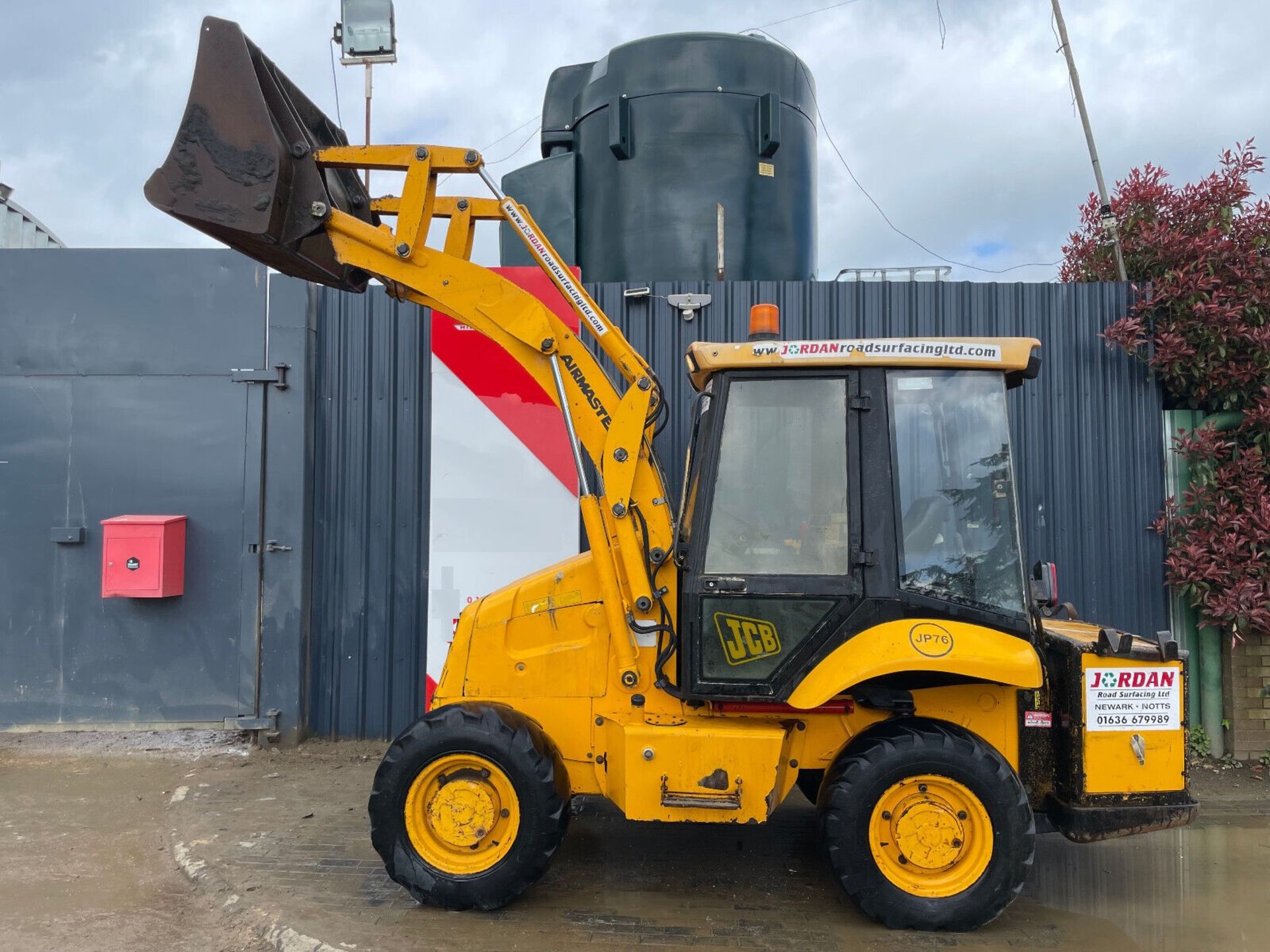 2002 JCB 2CX AIRMASTER: 4X4 LOADER WITH MANUAL GEARBOX POWER - Image 12 of 12