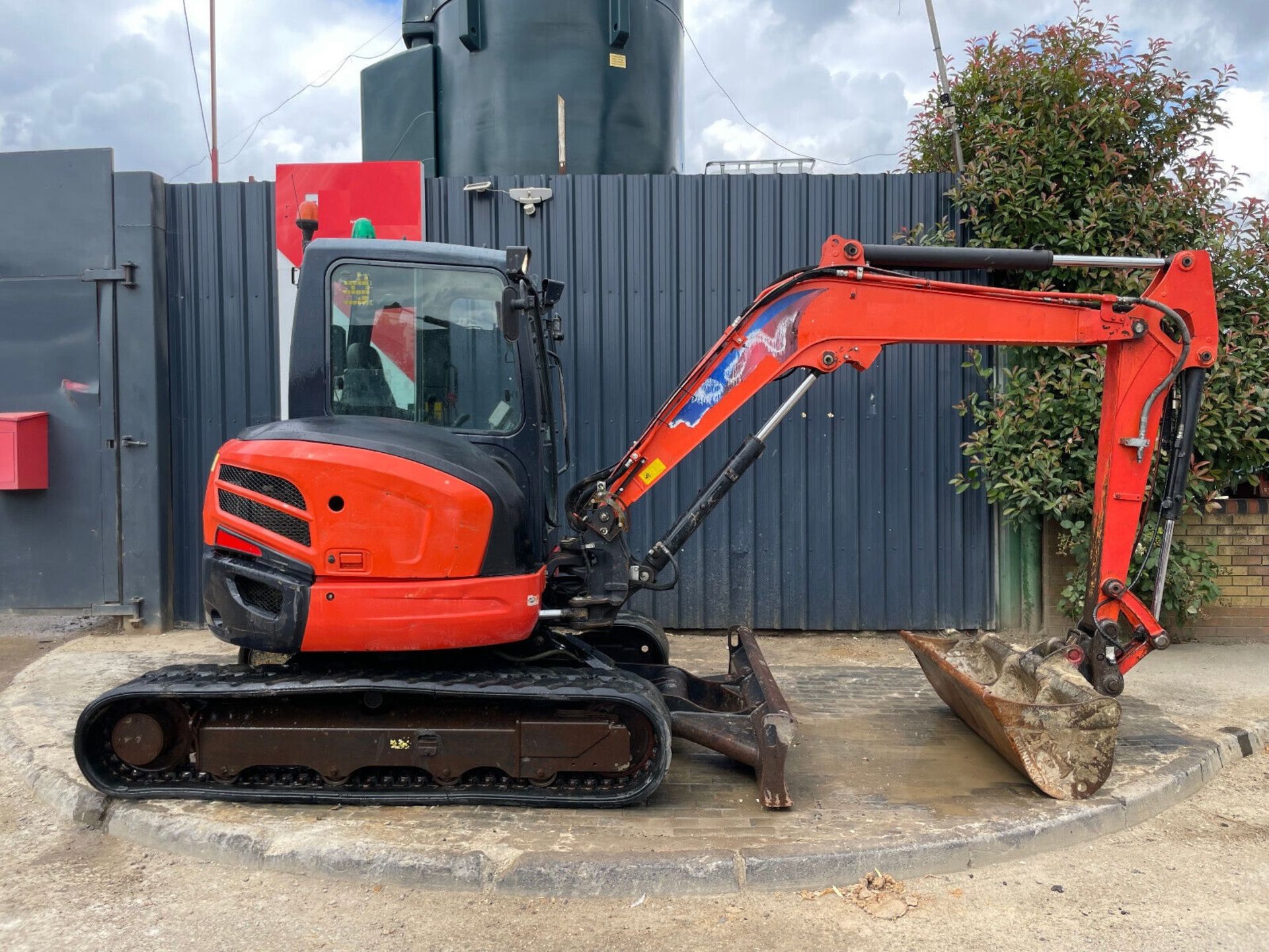 2015 KUBOTA U48-4: 3450 HOURS OF MINI EXCAVATOR EXCELLENCE - Image 12 of 12