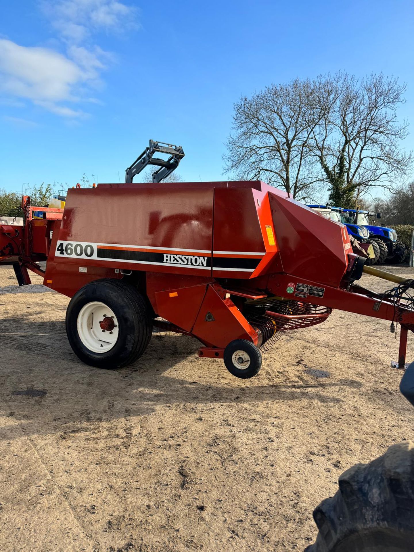 HESSTON 4600 BALER