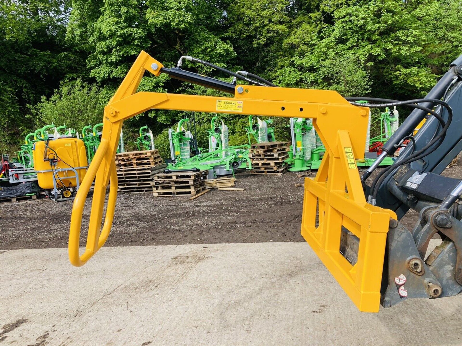 HEAVY-DUTY ELEPHANT'S TRUNK: UNIVERSAL BALE HANDLER - Image 5 of 7