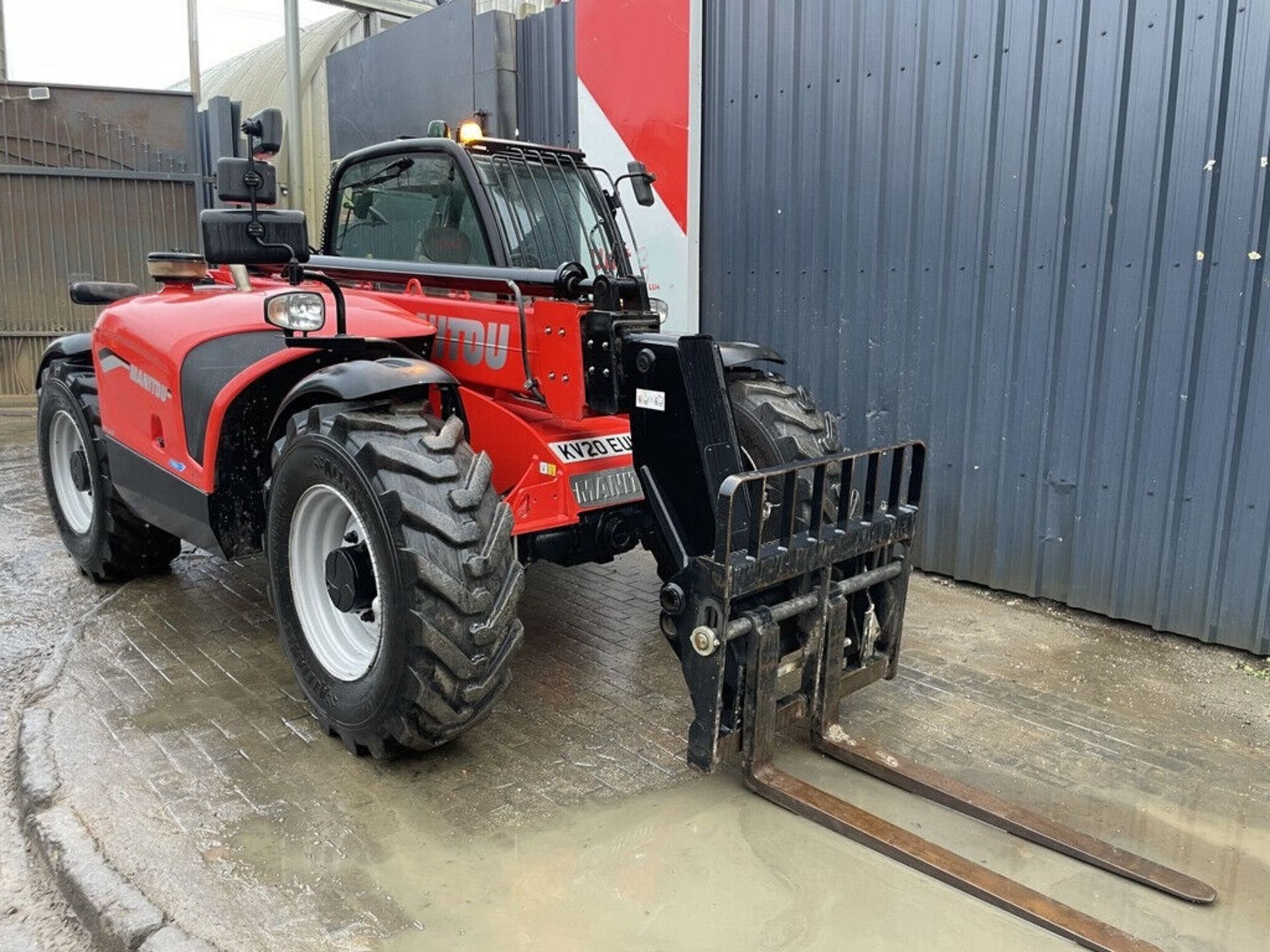 POWERFUL PRECISION: 2020 MANITOU MT 933 EASY TELEHANDLER, 4X4X4, 3300KG PAYLOAD - Image 2 of 11