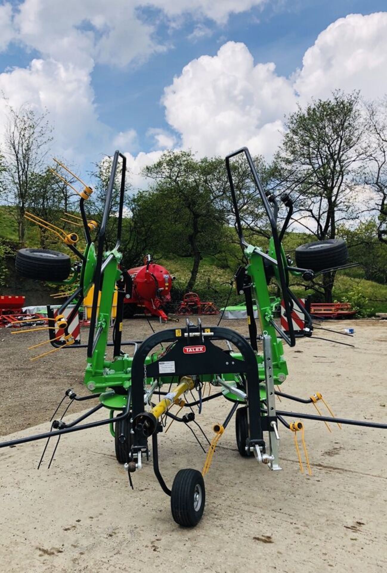 GEAR UP FOR SUCCESS: TALEX TORNADO 550 TEDDER WITH COMER GEARBOX PRECISION - Image 3 of 11