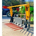 EFFICIENT HANDLING: BALE CUTTER WITH WRAP RETENTION