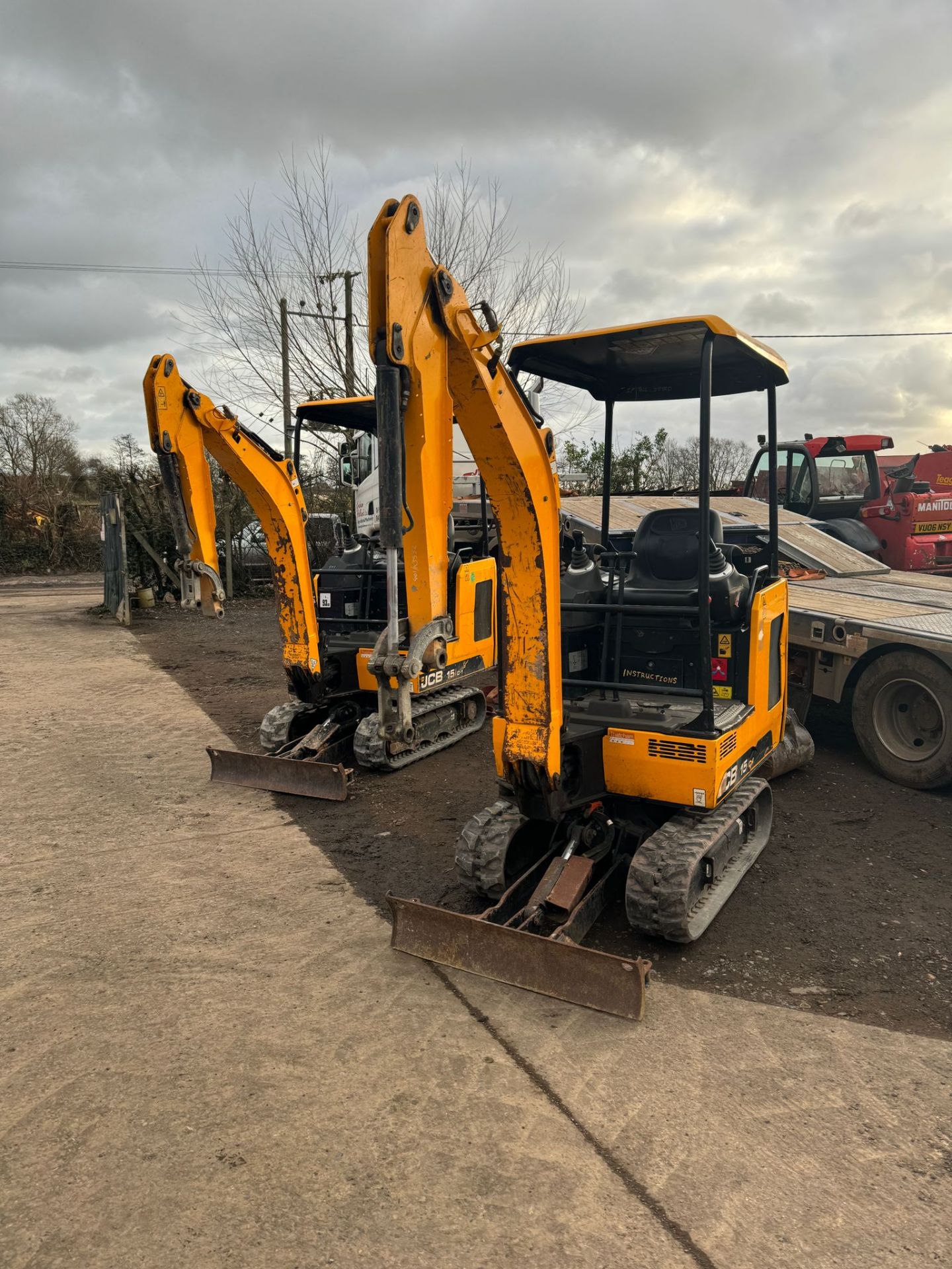 JCB 15C-1 MINI DIGGER. - Image 2 of 15