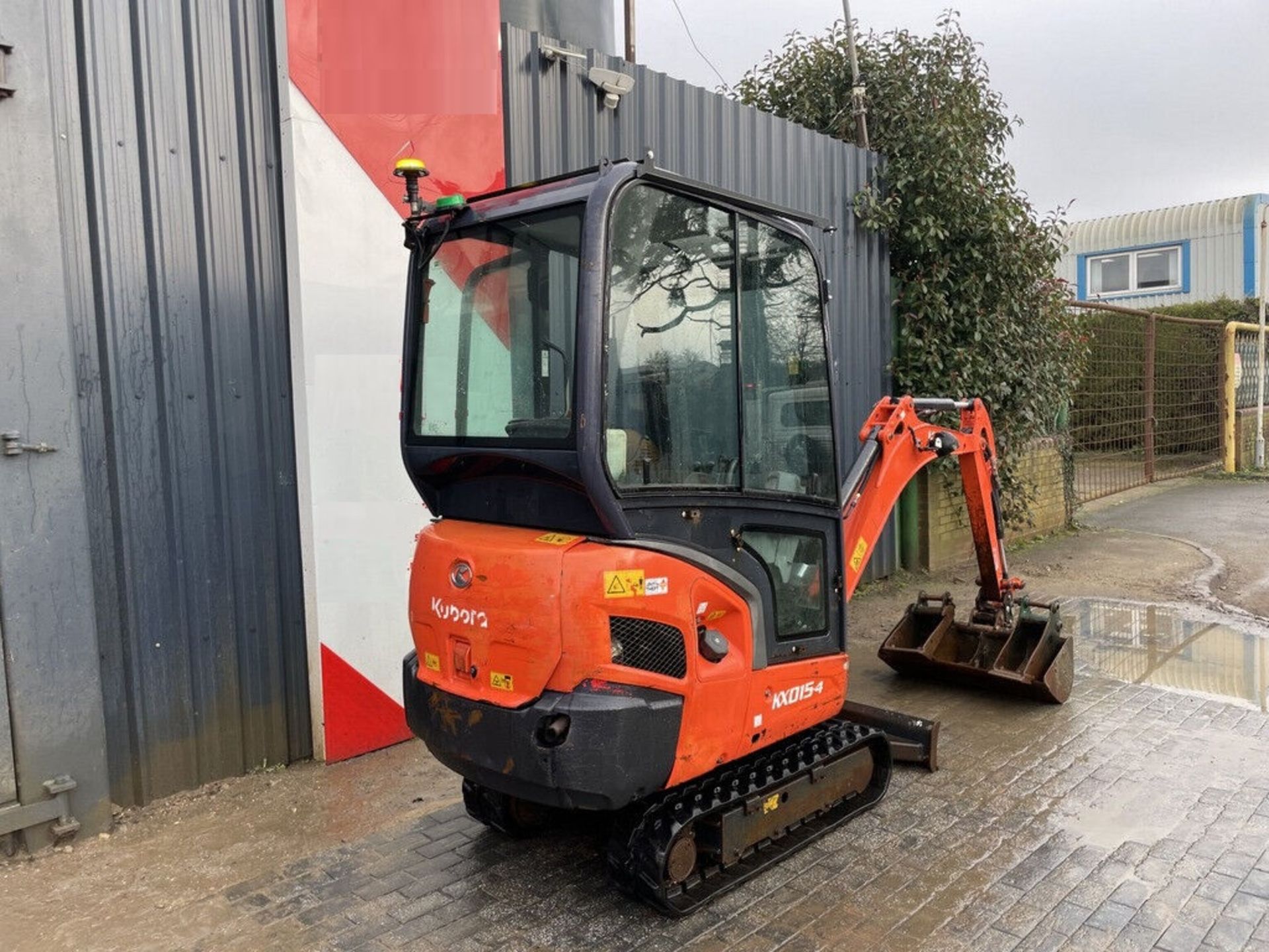 COMPACT POWERHOUSE: KUBOTA KX015-4 MINI DIGGER - Image 4 of 11