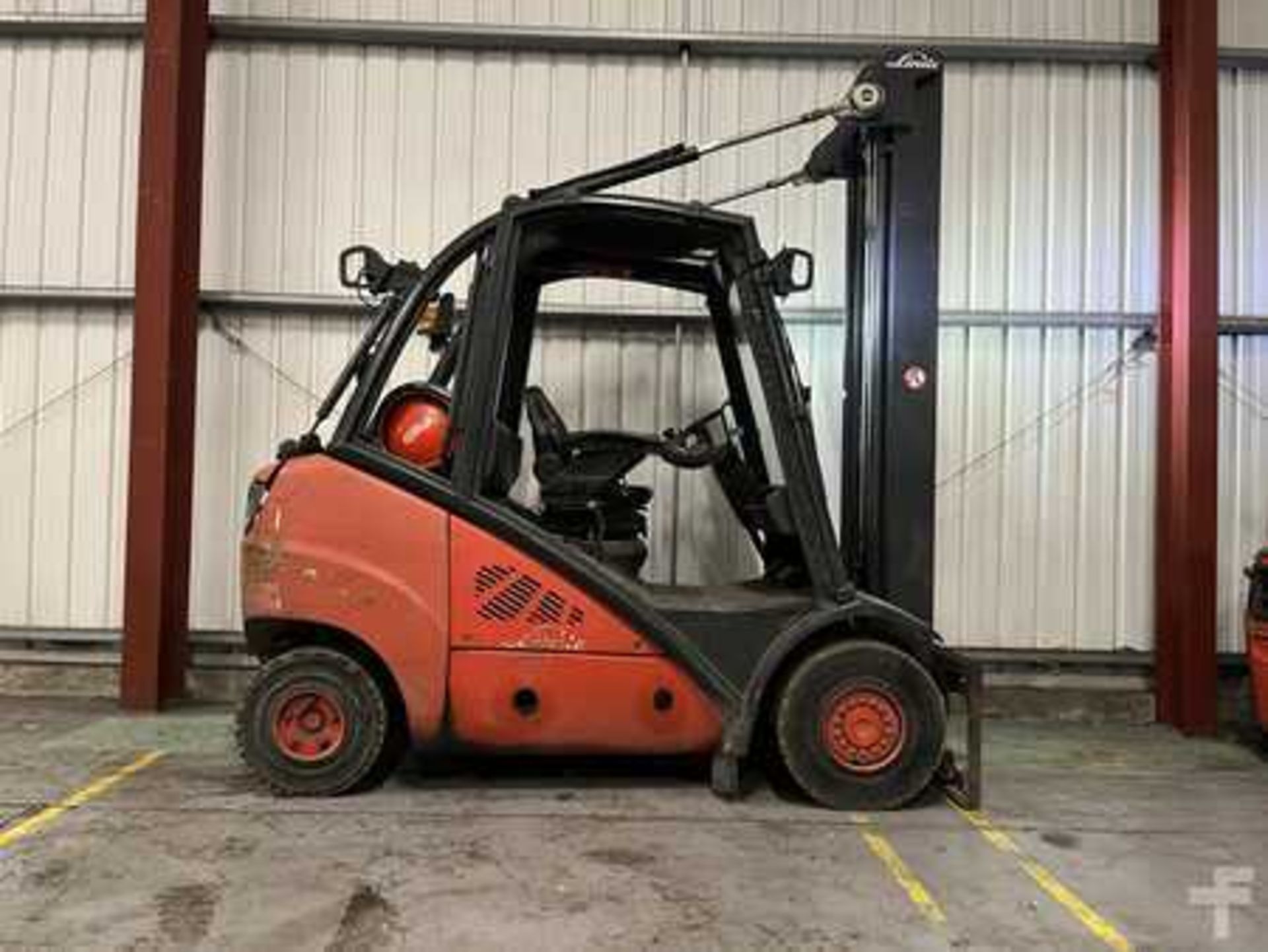 LPG FORKLIFTS LINDE H30T-01