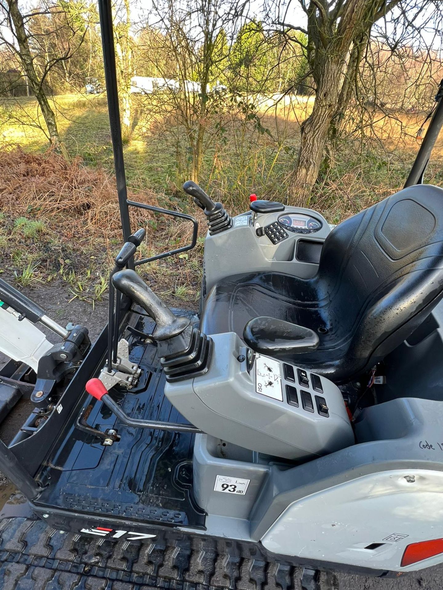 BOBCAT E17 EXPANDABLE TRACKS 530 HOURS - Image 6 of 22