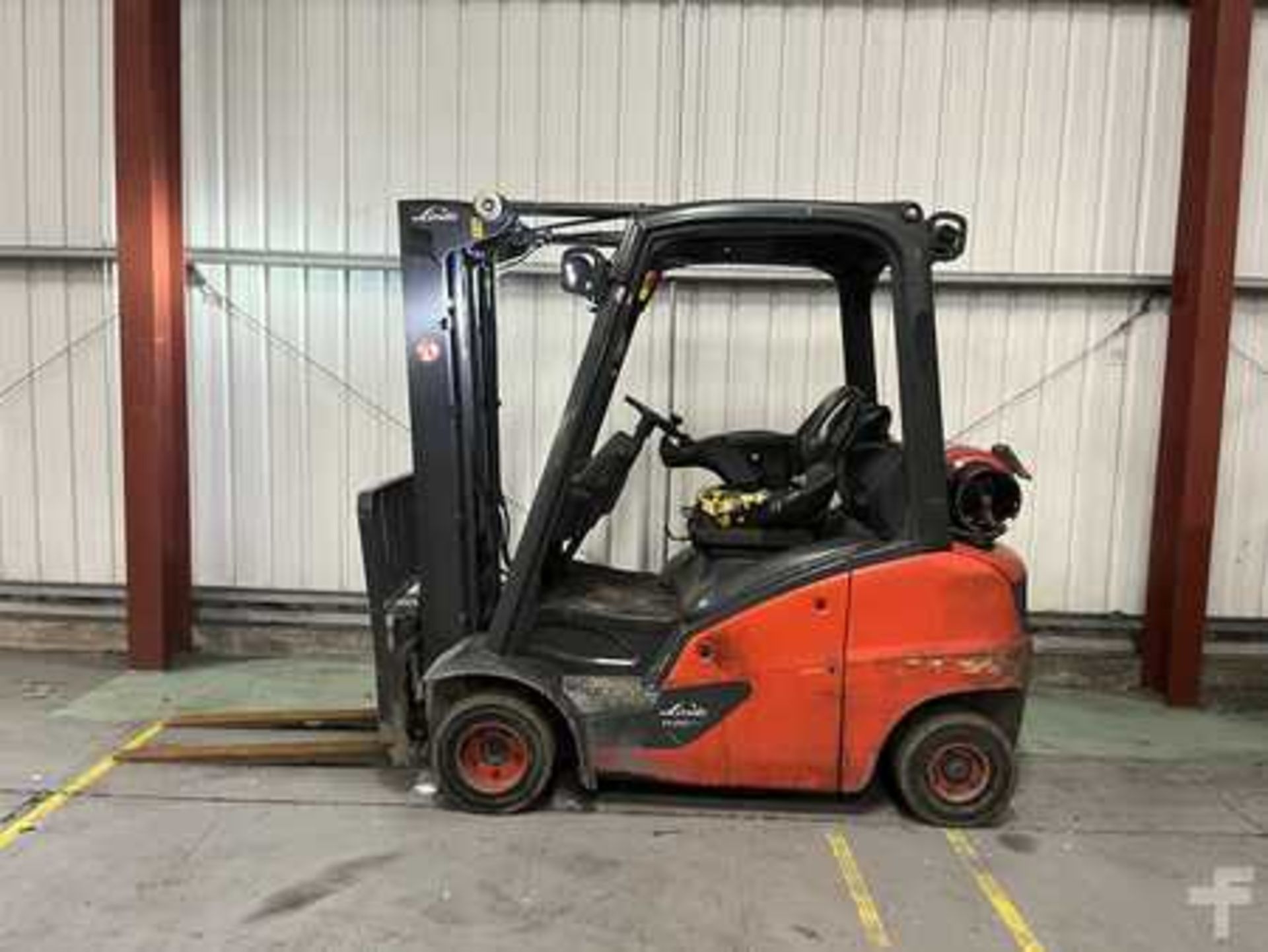 LPG FORKLIFTS LINDE H20T-01