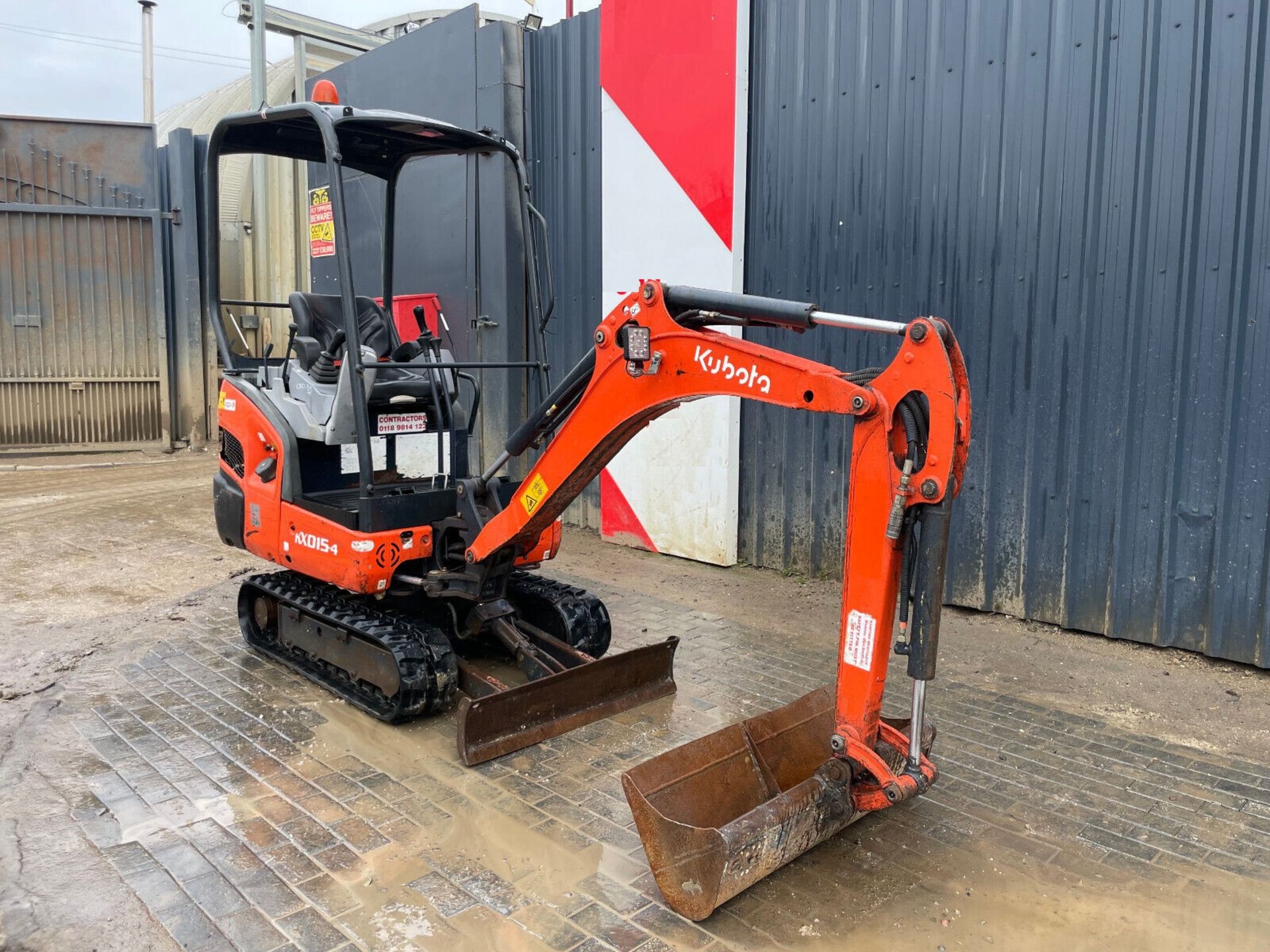 KUBOTA KX015-4: 2017 MODEL WITH 2357 HOURS OF RELIABILITY - Image 3 of 12