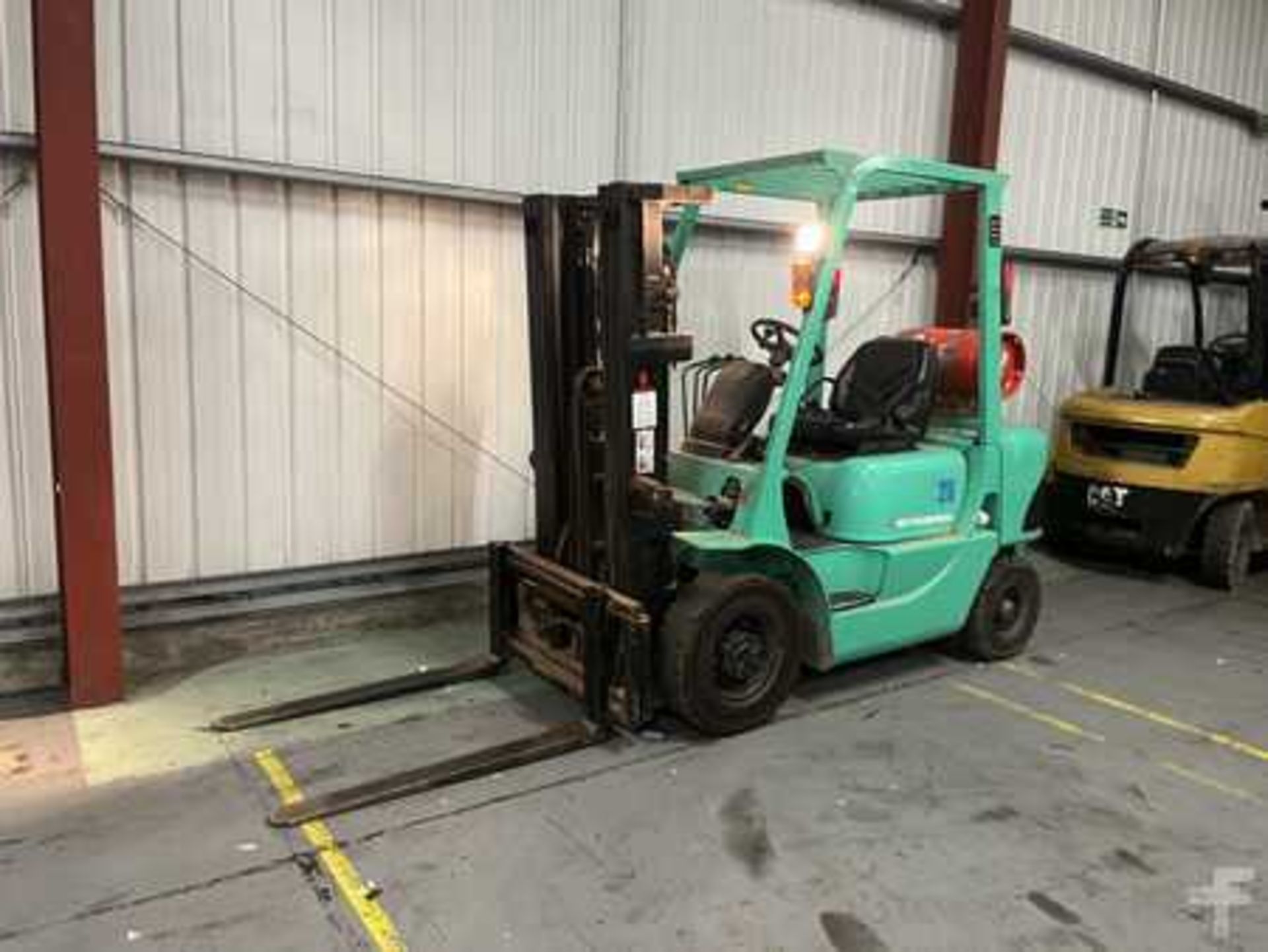 LPG FORKLIFTS MITSUBISHI FG25K - Image 3 of 6