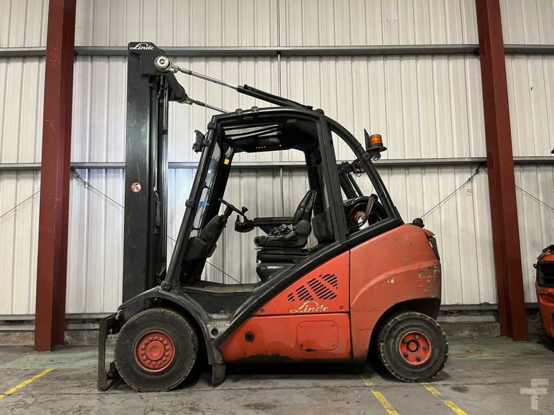 LPG FORKLIFTS LINDE H30T-01 - Image 3 of 7