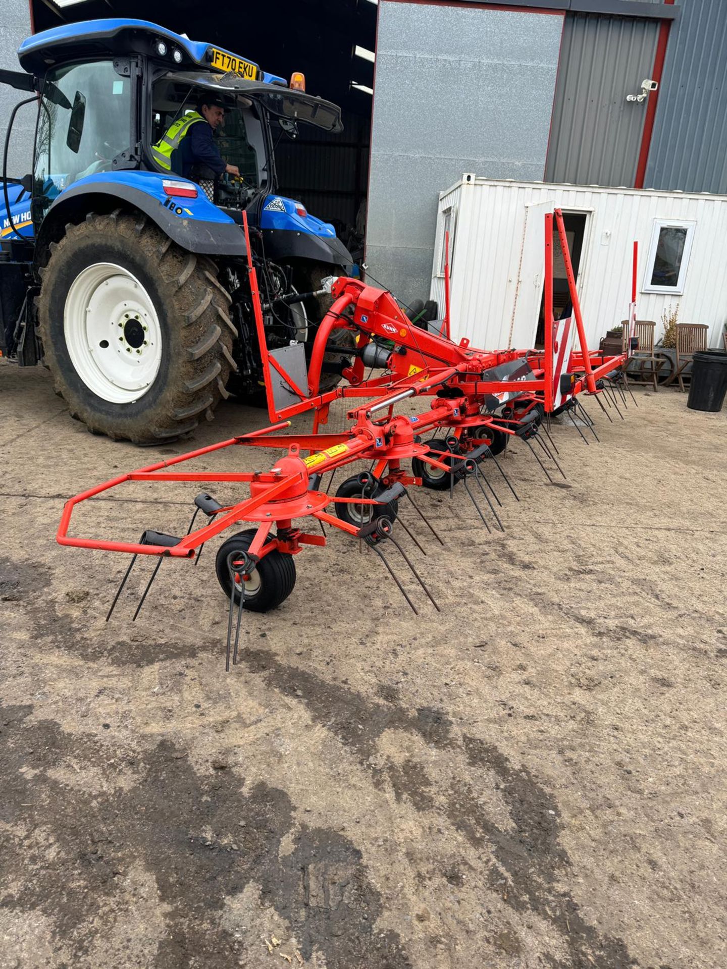 KUHN GF642 6 ROTOR TEDDER - Image 6 of 7