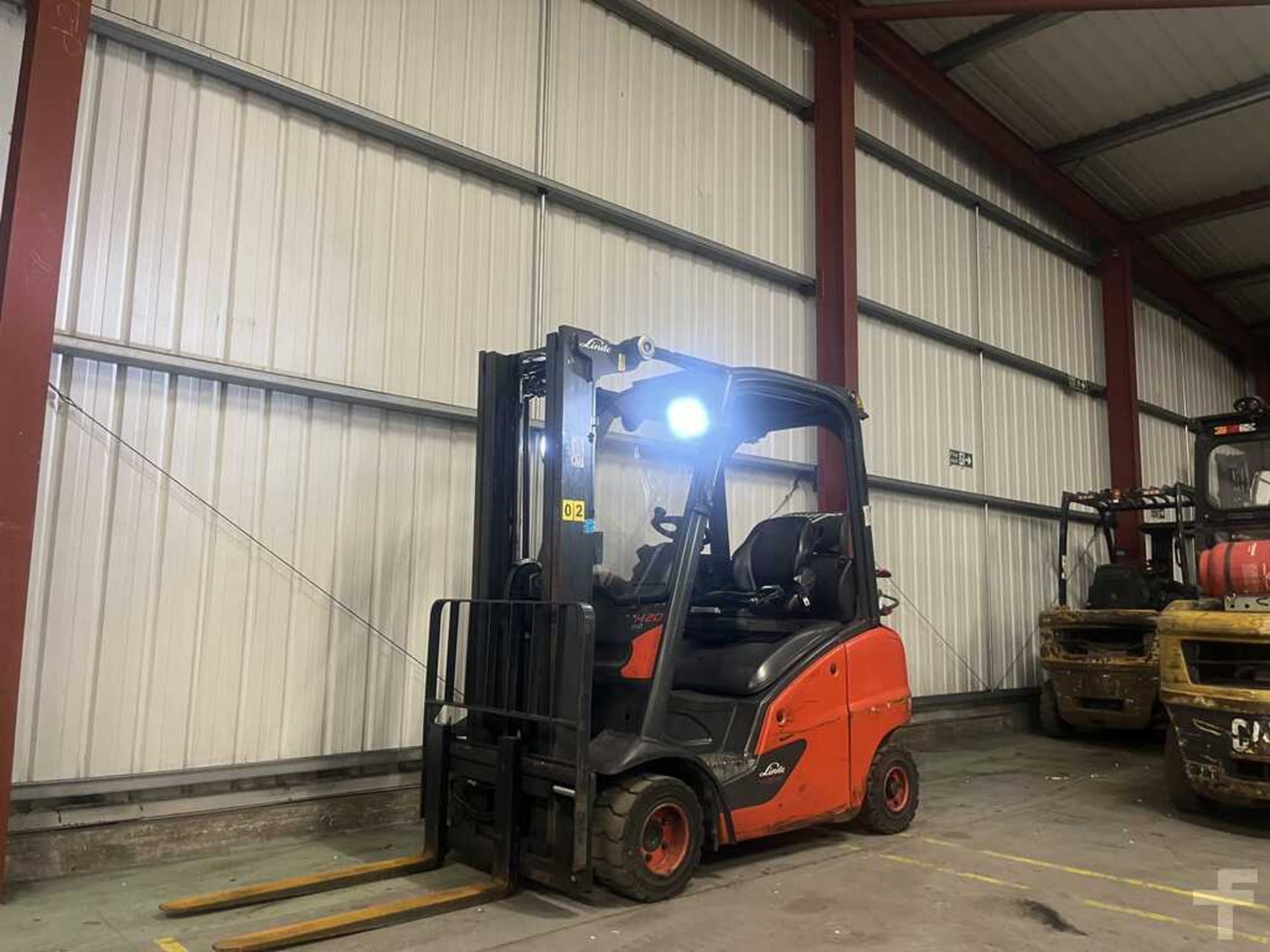 LPG FORKLIFTS LINDE H20T-01