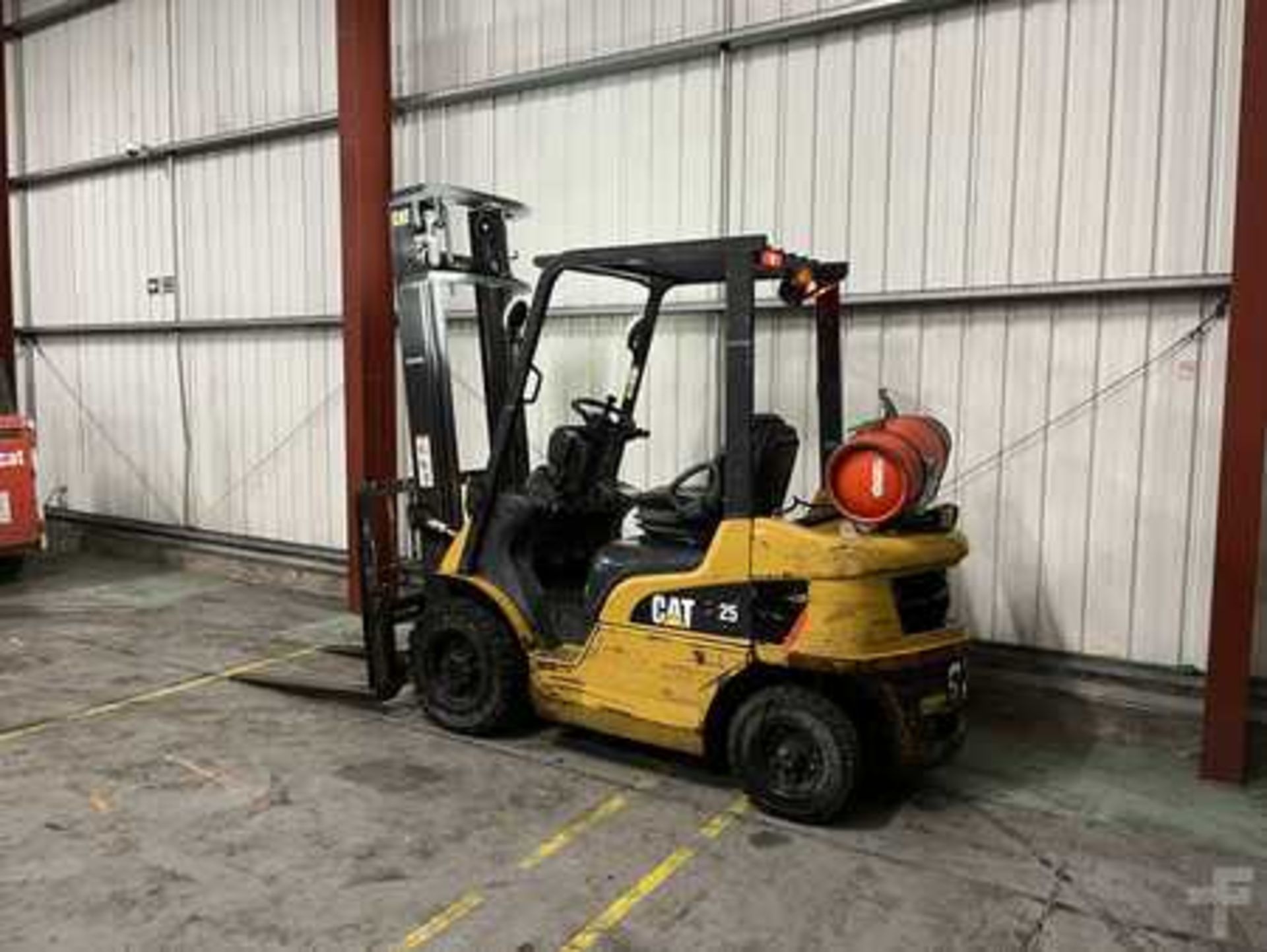 LPG FORKLIFTS CAT LIFT TRUCKS GP25NT - Image 3 of 6