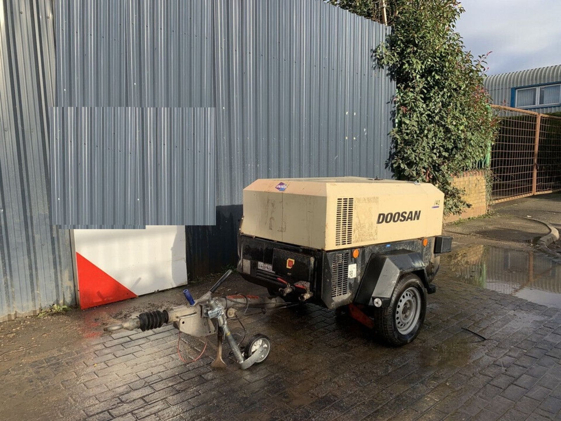 YANMAR BRILLIANCE: 2015 DOOSAN 7/41 COMPRESSOR - 35.0 KW MIGHT - Image 11 of 11