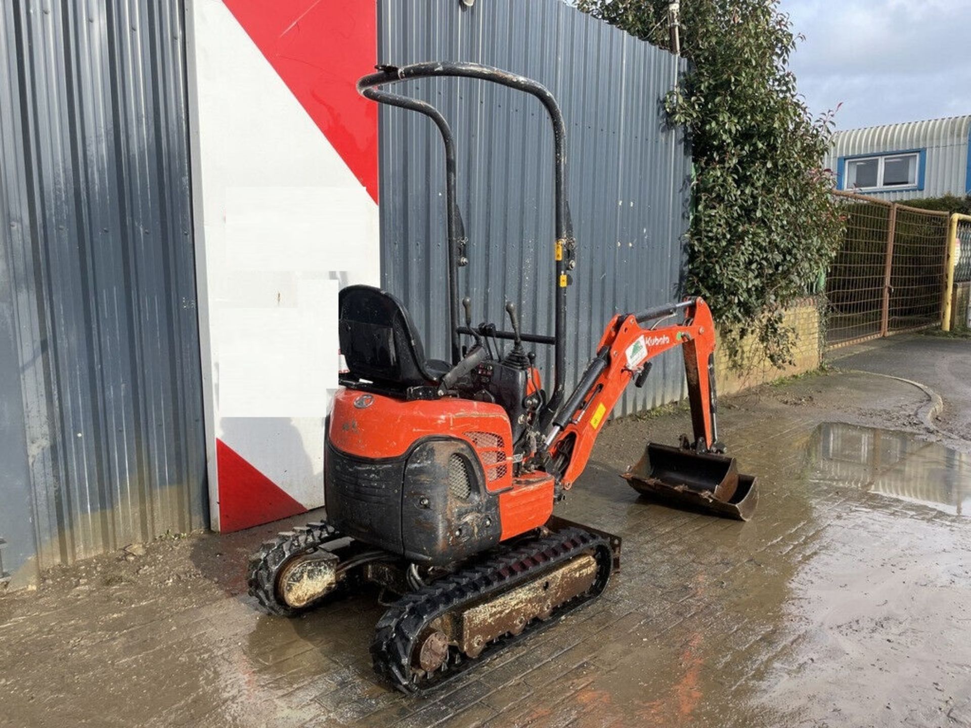 2016 KUBOTA U10-3 MICRO EXCAVATOR +DIGGER 2 BUCKETS - Image 10 of 10