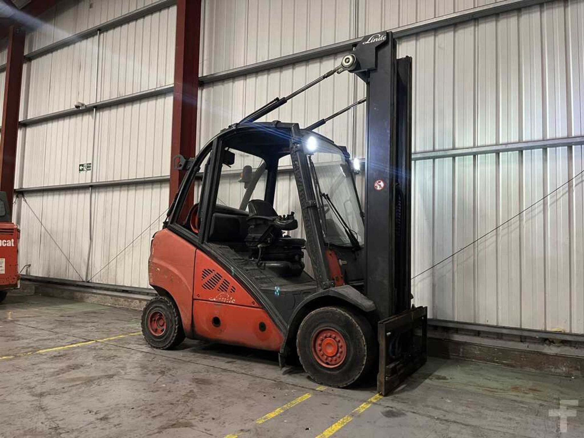 LPG FORKLIFTS LINDE H30T-01 - Image 6 of 7