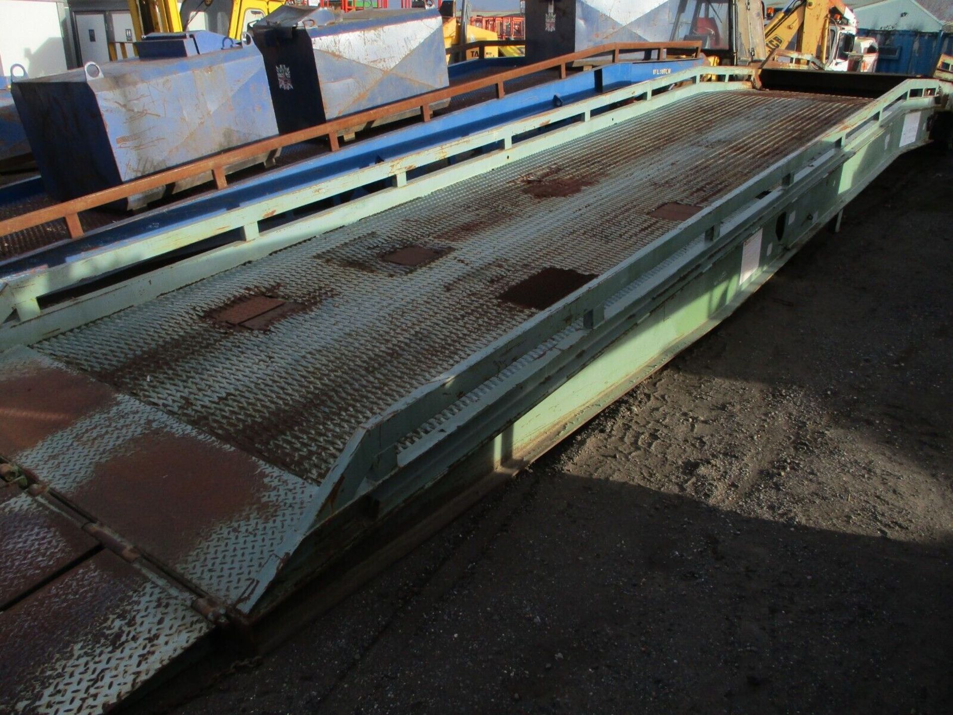 EFFORTLESS LOADING: THORWORLD'S 10-TON RAMP POWER - Image 6 of 8