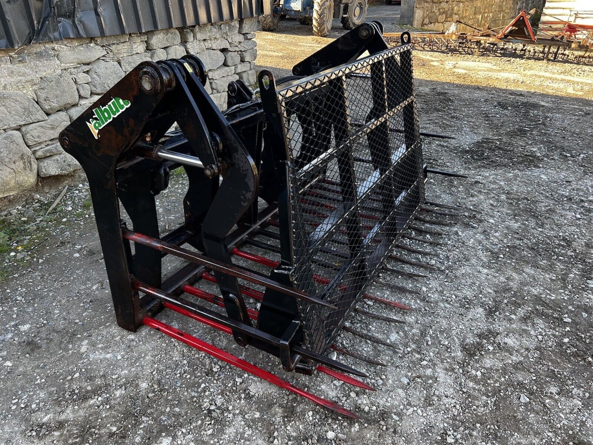 QUALITY WORKING ALBUTT PUSH OFF BUCK SILAGE RAKE - Image 5 of 6