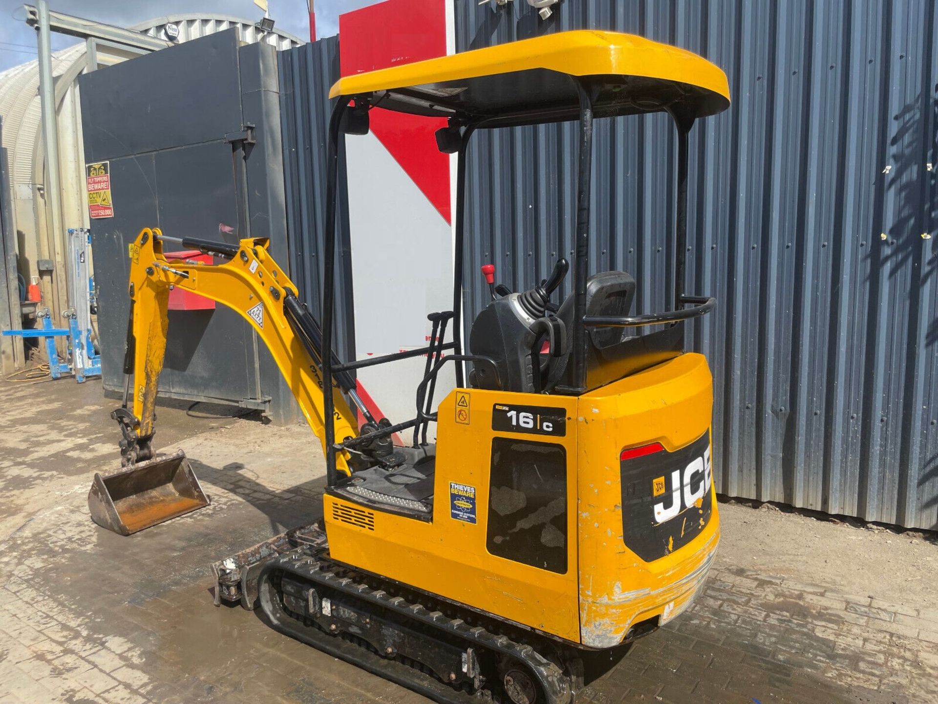 2020 JCB 16 C-1: MINI EXCAVATOR PRECISION WITH 934 HOURS - Image 2 of 8