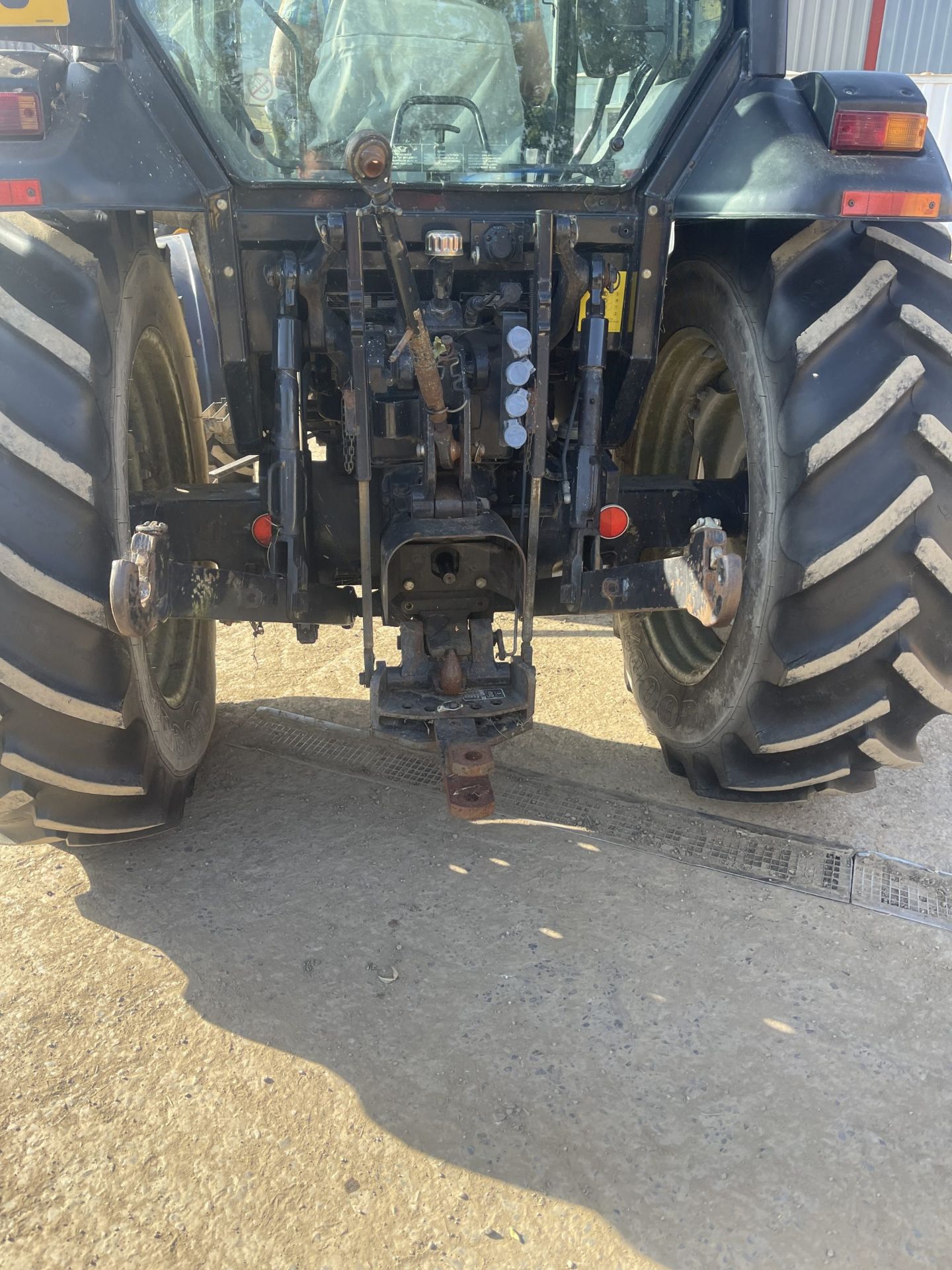 MASSEY FERGUSON 4445 TRACTOR - Image 5 of 11