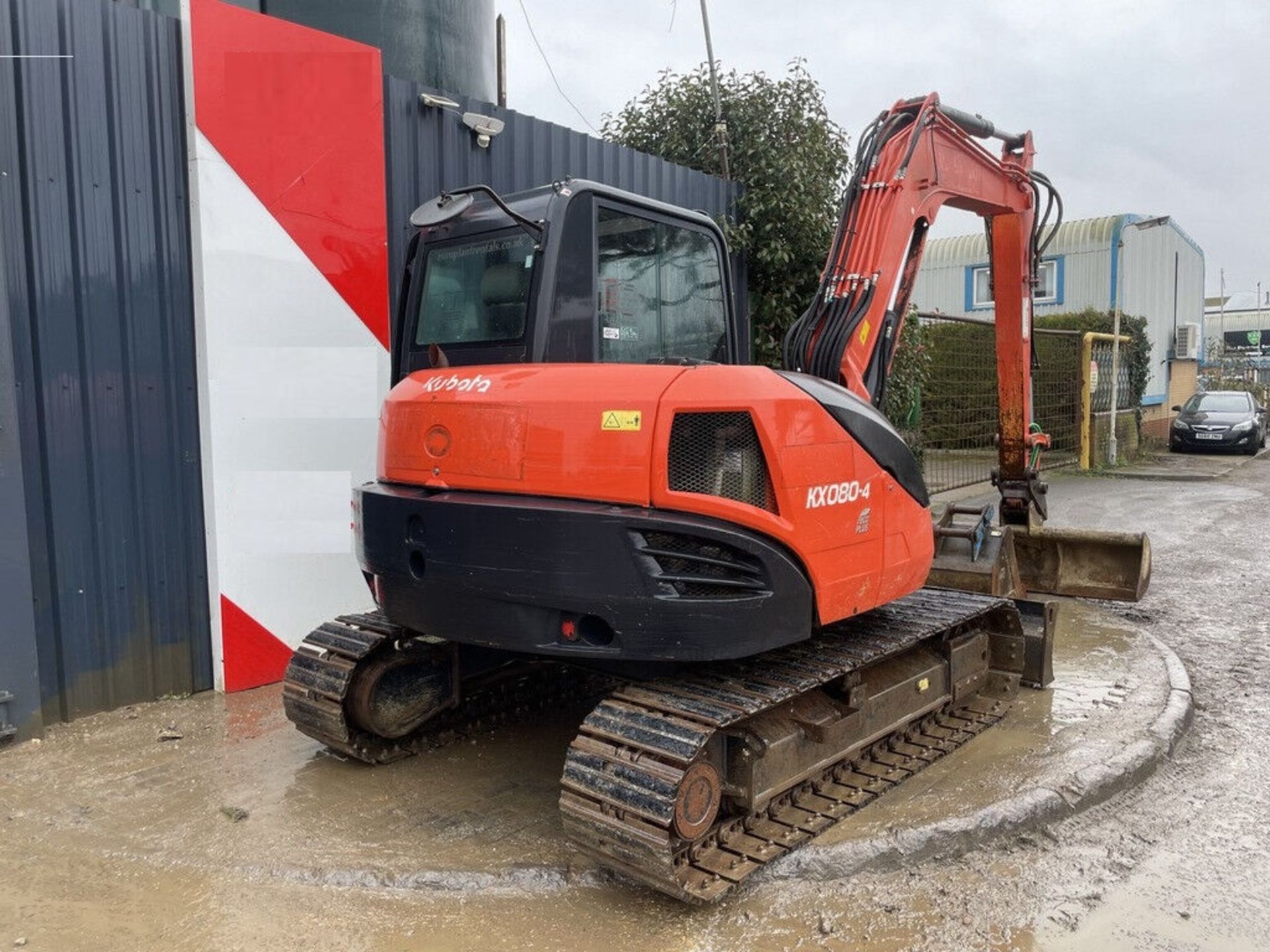 2016 KUBOTA EXCAVATOR: 5631 HOURS, FULL CAB, RED KEY, AIR CONDITION - Image 3 of 11