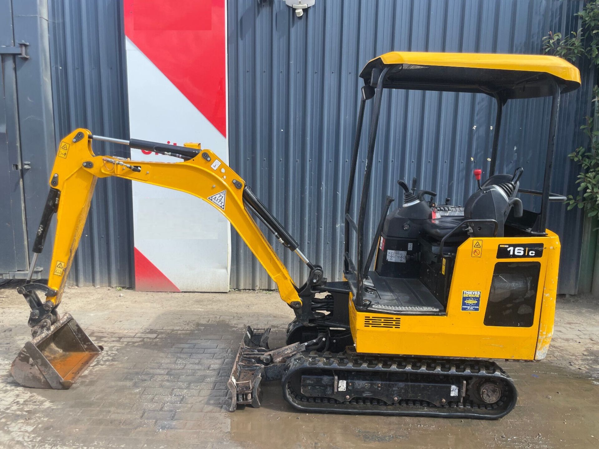 2020 JCB 16 C-1: MINI EXCAVATOR PRECISION WITH 934 HOURS - Image 3 of 8