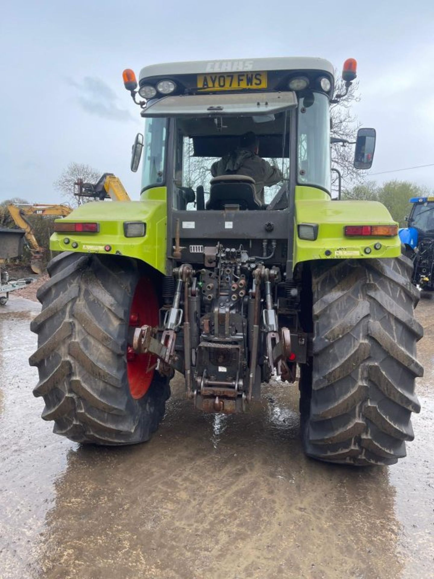 CLAAS 657 TRACTOR - Image 3 of 10
