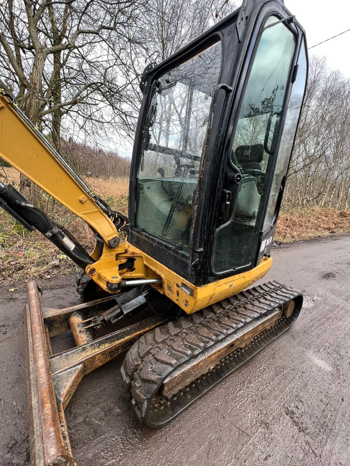 CAT 302.7D MINI DIGGER EXCAVATOR FULL CAB 2.7 TON TRACK MACHINE CATERPILLAR - Image 12 of 18