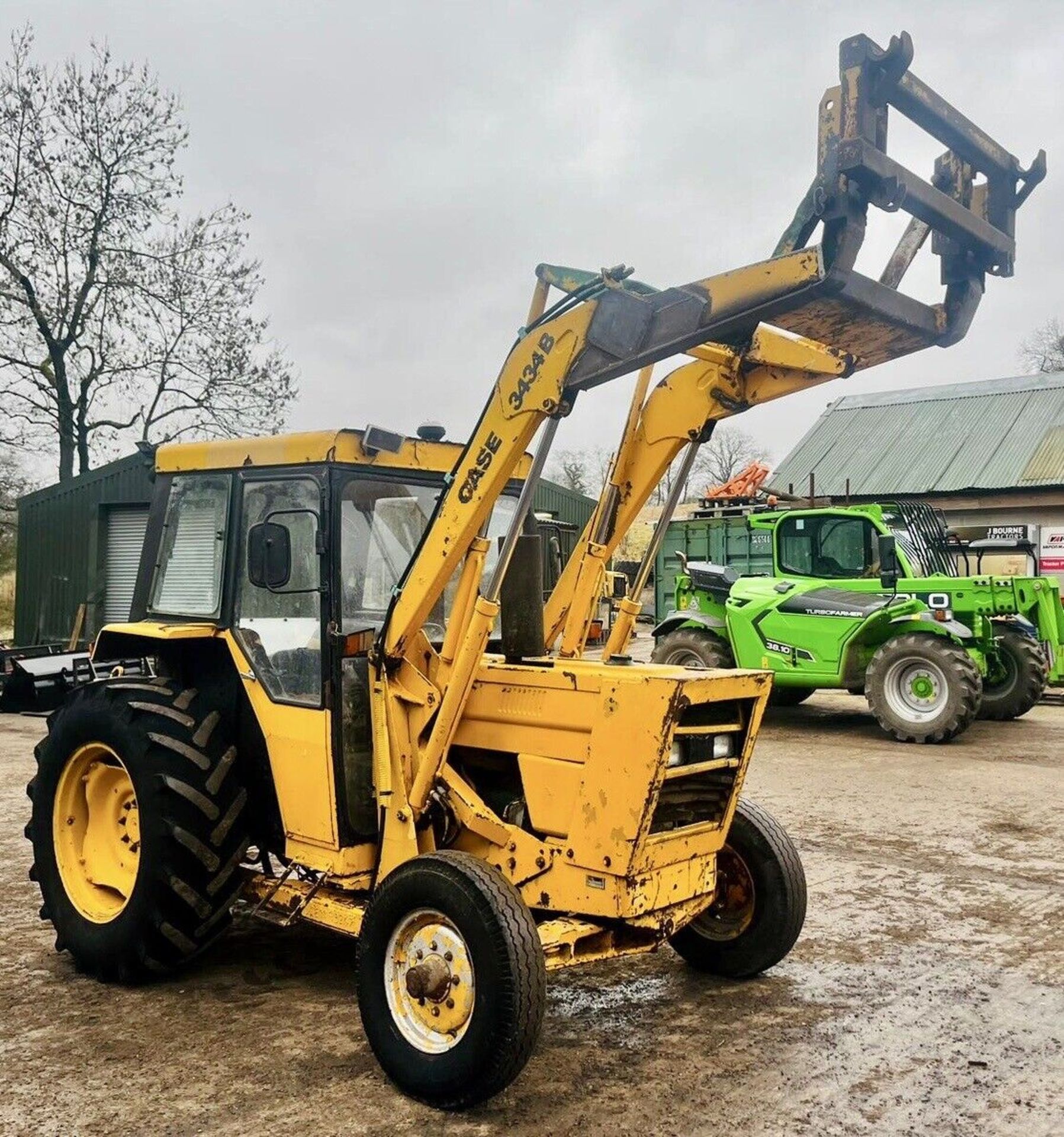 INDUSTRIAL POWERHOUSE: CASE INTERNATIONAL 248L LOADER TRACTOR