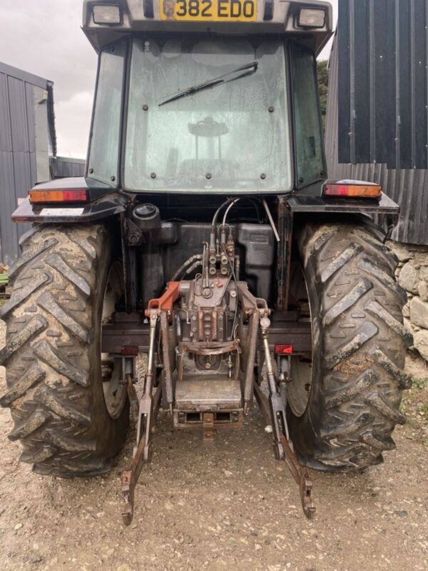 MASSEY FERGUSON 3070 TURBO: RELIABLE 4WD FARM TRACTOR - Image 8 of 11