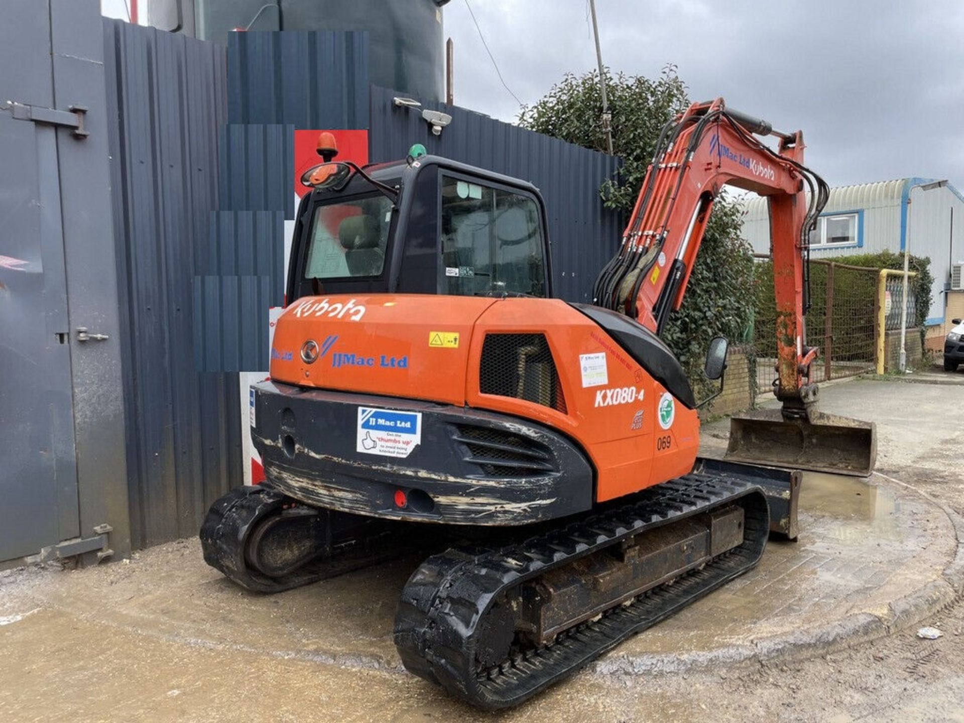 2015 KUBOTA KX080-4: MIDI EXCAVATOR MASTERY WITH 4399 HRS - Image 10 of 13