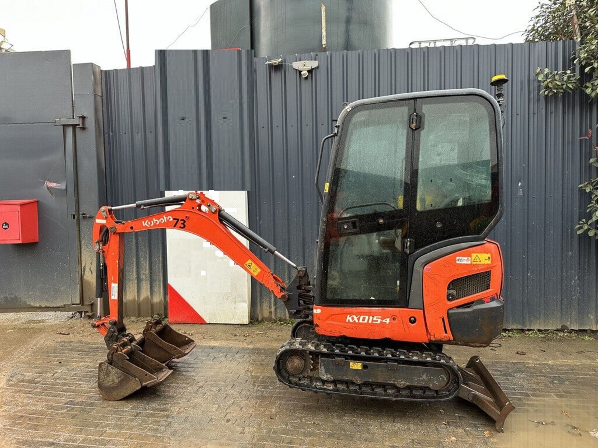 2017 KUBOTA KX015-4: MINI EXCAVATOR MASTERY WITH 2308 HOURS - Image 2 of 14