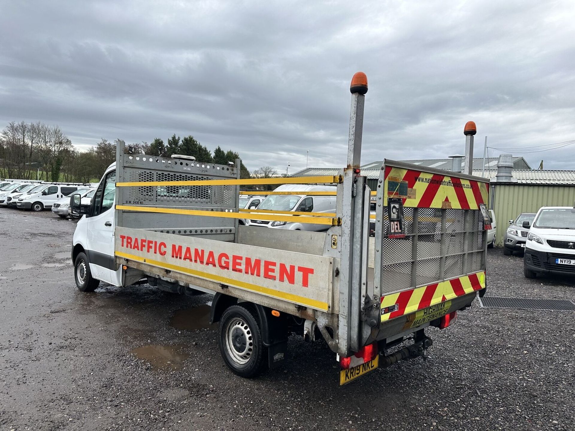 WHITE WONDER: 2019 MERCEDES-BENZ SPRINTER RECOVERY VAN - Image 13 of 19