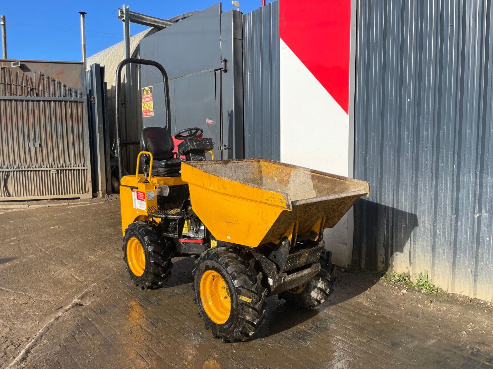 2016 JCB 1THT: HIGH TIP DUMPER, 1050 HOURS OF RELIABILITY - Image 7 of 9