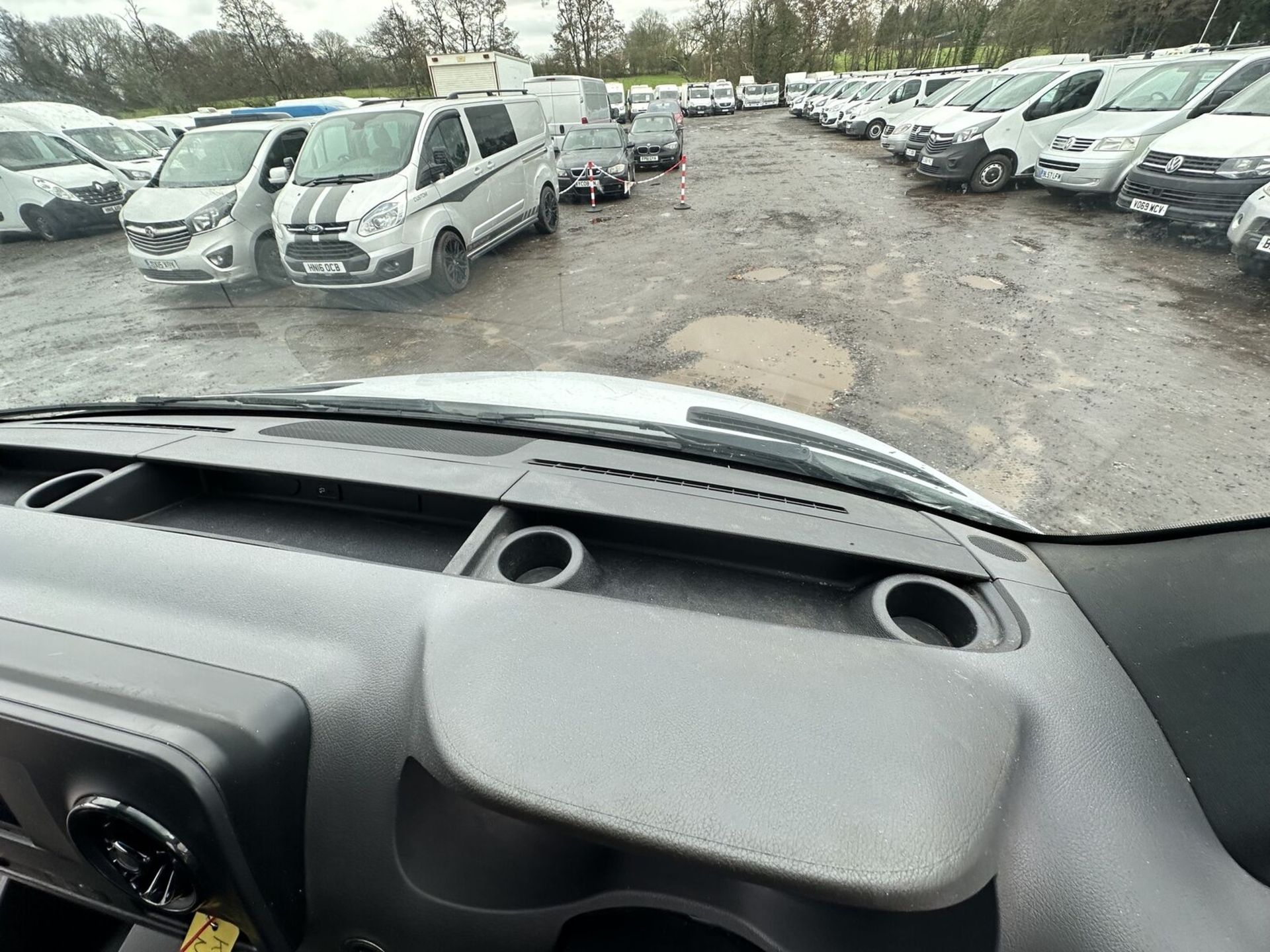 WHITE WONDER: 2019 MERCEDES-BENZ SPRINTER RECOVERY VAN - Image 9 of 19