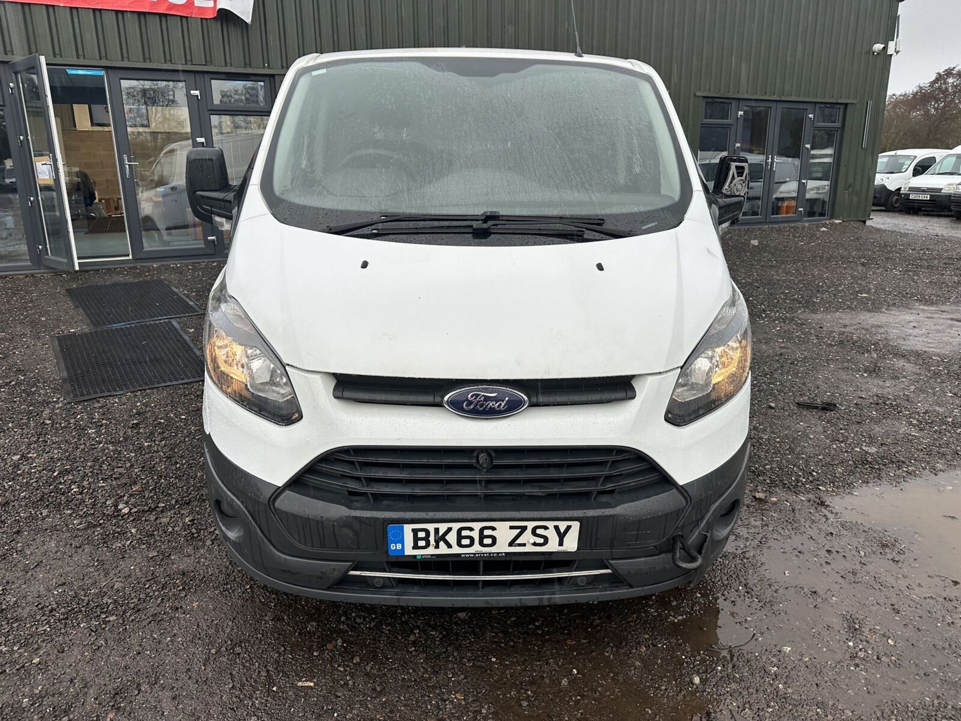 SMOOTH RIDE: 66 PLATE FORD TRANSIT CUSTOM EURO 6 >>--NO VAT ON HAMMER--<< - Image 2 of 19