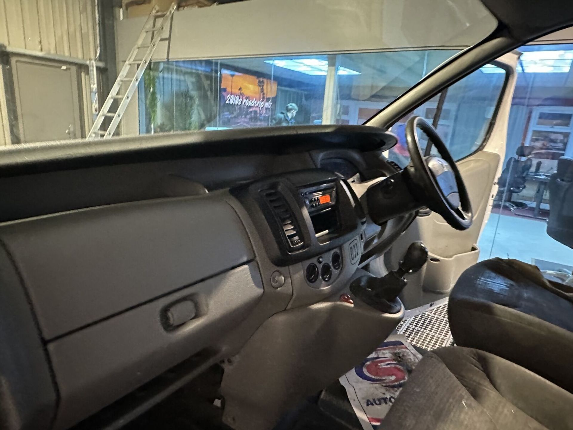 >>--NO VAT ON HAMMER--<<2008 HIGH ROOF RENAULT TRAFIC - DRIVE-READY DELIGHT - Image 10 of 13