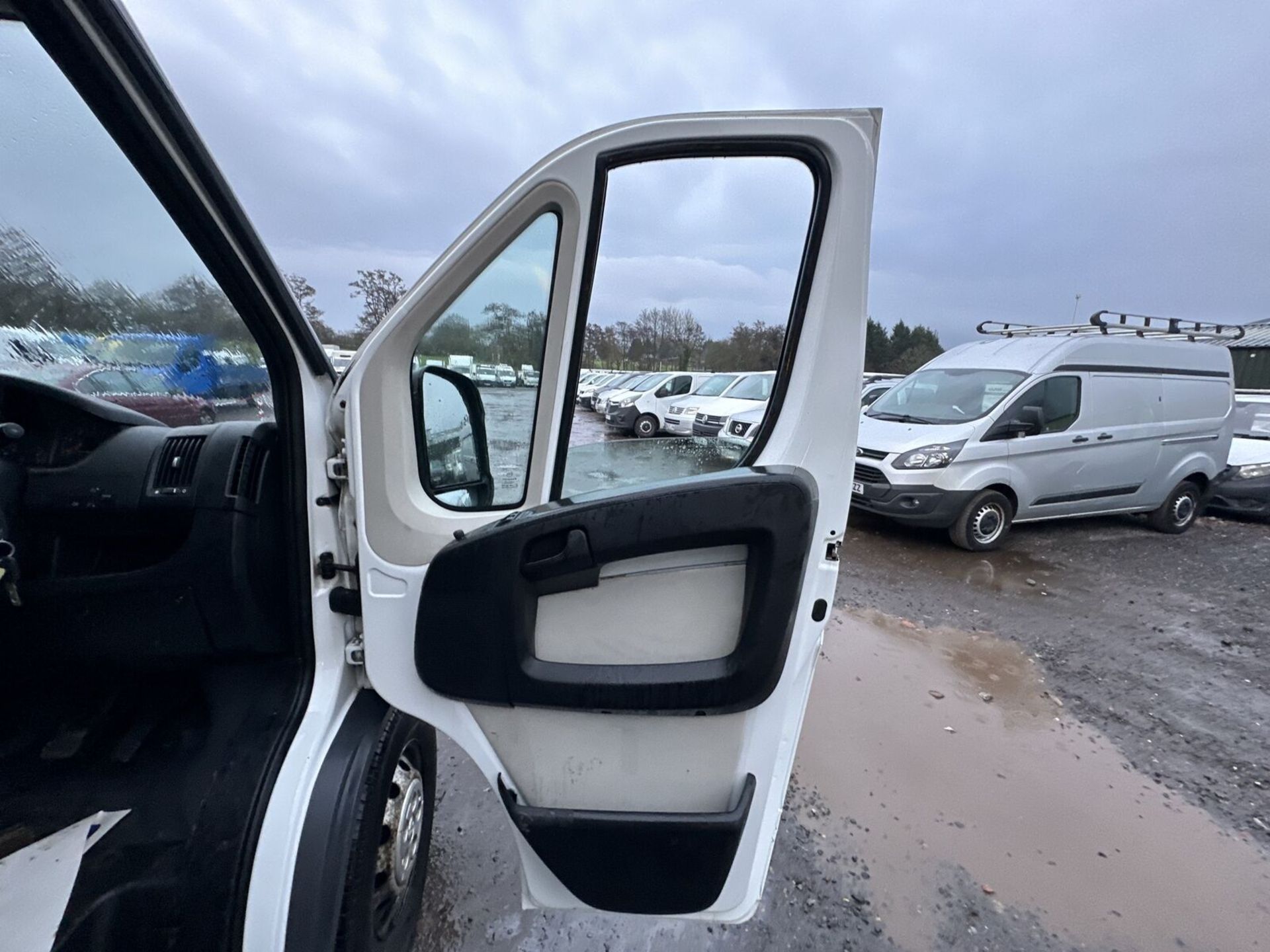 UNIQUE OPPORTUNITY: 2015 PEUGEOT BOXER XLWB HIGH TOP, SPARES OR REPAIR >>--NO VAT ON HAMMER--<< - Image 6 of 18