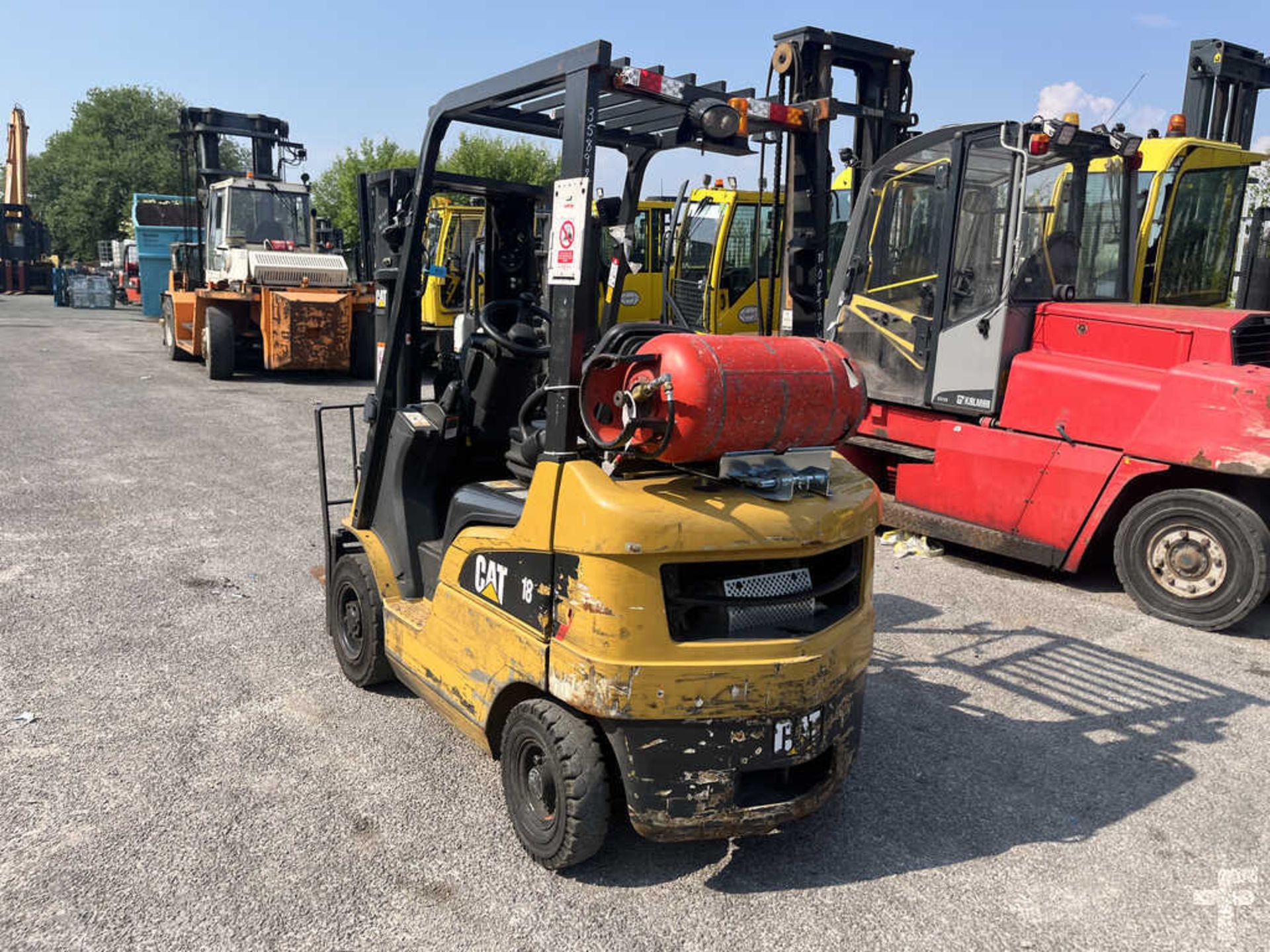 LPG FORKLIFTS CAT LIFT TRUCKS GP18NT