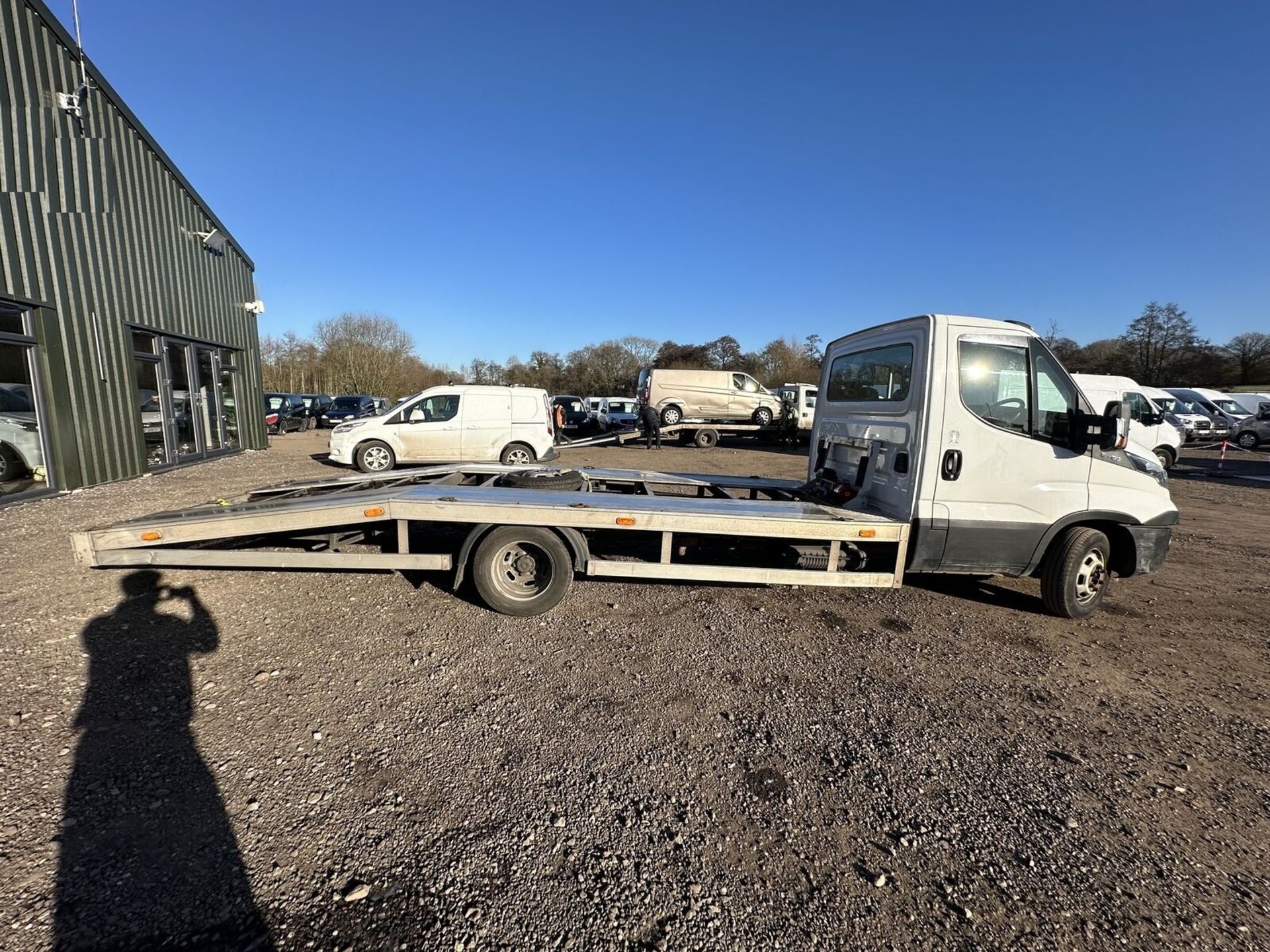 RELIABLE PARTNER: 2016 IVECO DAILY 35C15 RECOVERY TRUCK, AIR SUSPENSION >>--NO VAT ON HAMMER--<< - Image 14 of 18