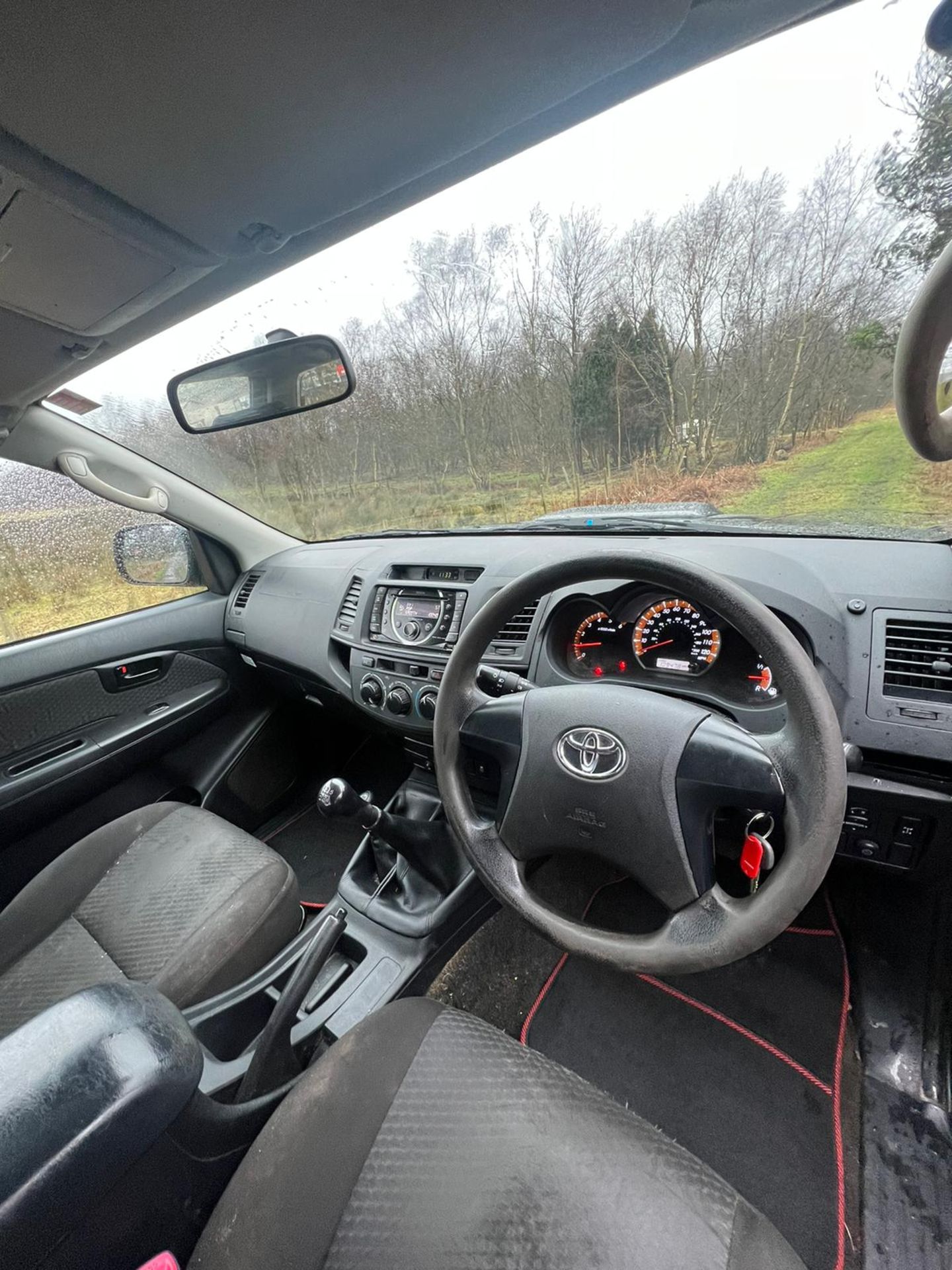 2016 TOYOTA HILUX ACTIVE 2X4 4X4 + DIFF LOCK - Image 21 of 22