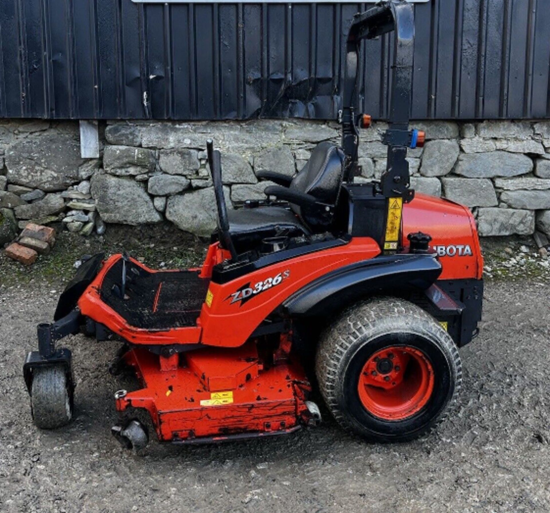 KUBOTA ZD 326 S ZERO TURN LAWN MOWER - Image 7 of 8