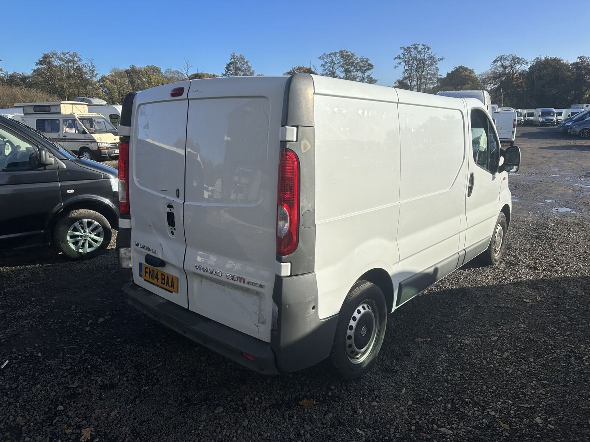 RELIABLE WORKHORSE: 2014 VAUXHALL VIVARO TRAFIC PANEL VAN >>--NO VAT ON HAMMER--<< - Image 17 of 19