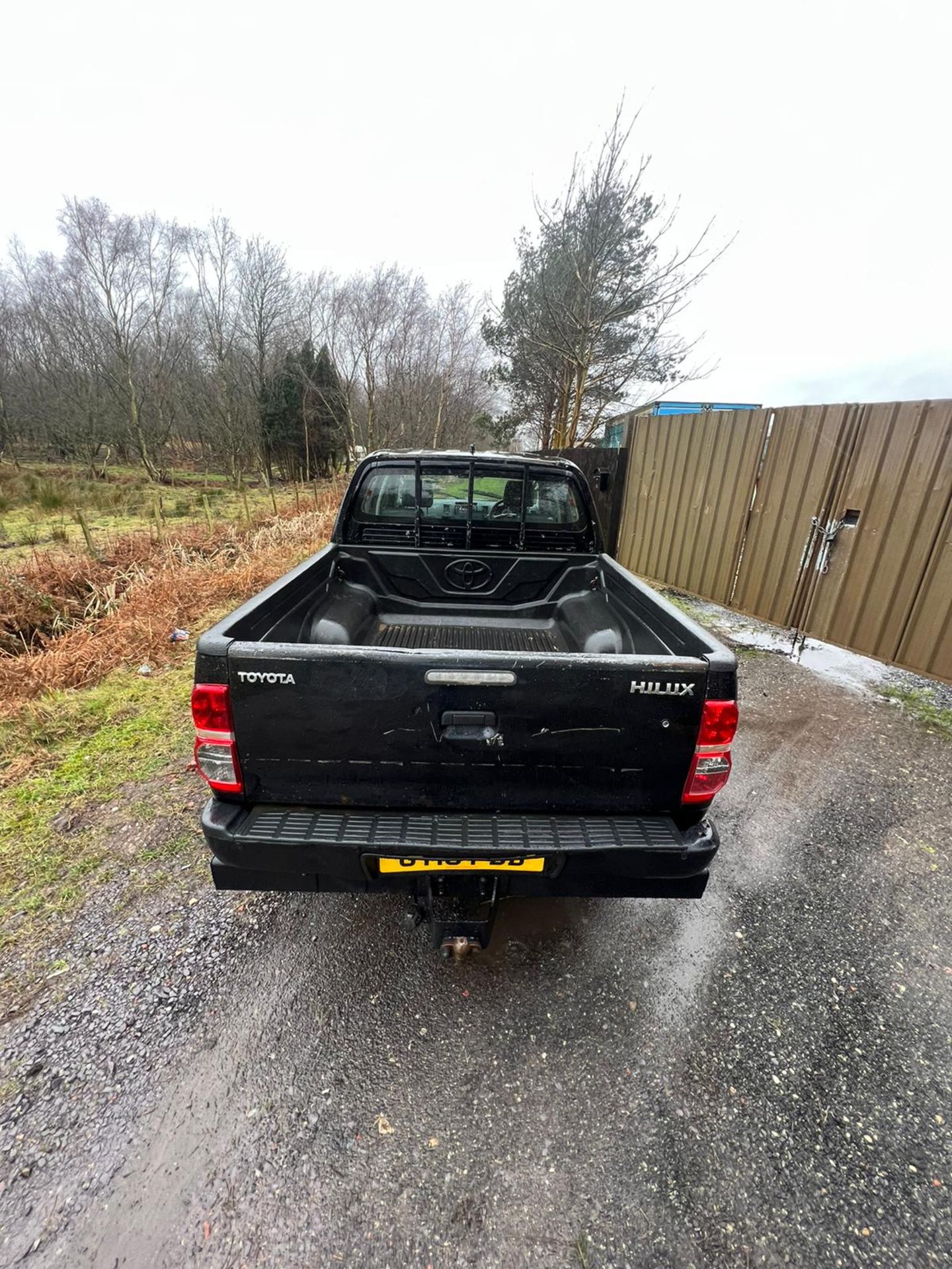 2016 TOYOTA HILUX ACTIVE 2X4 4X4 + DIFF LOCK - Image 6 of 22